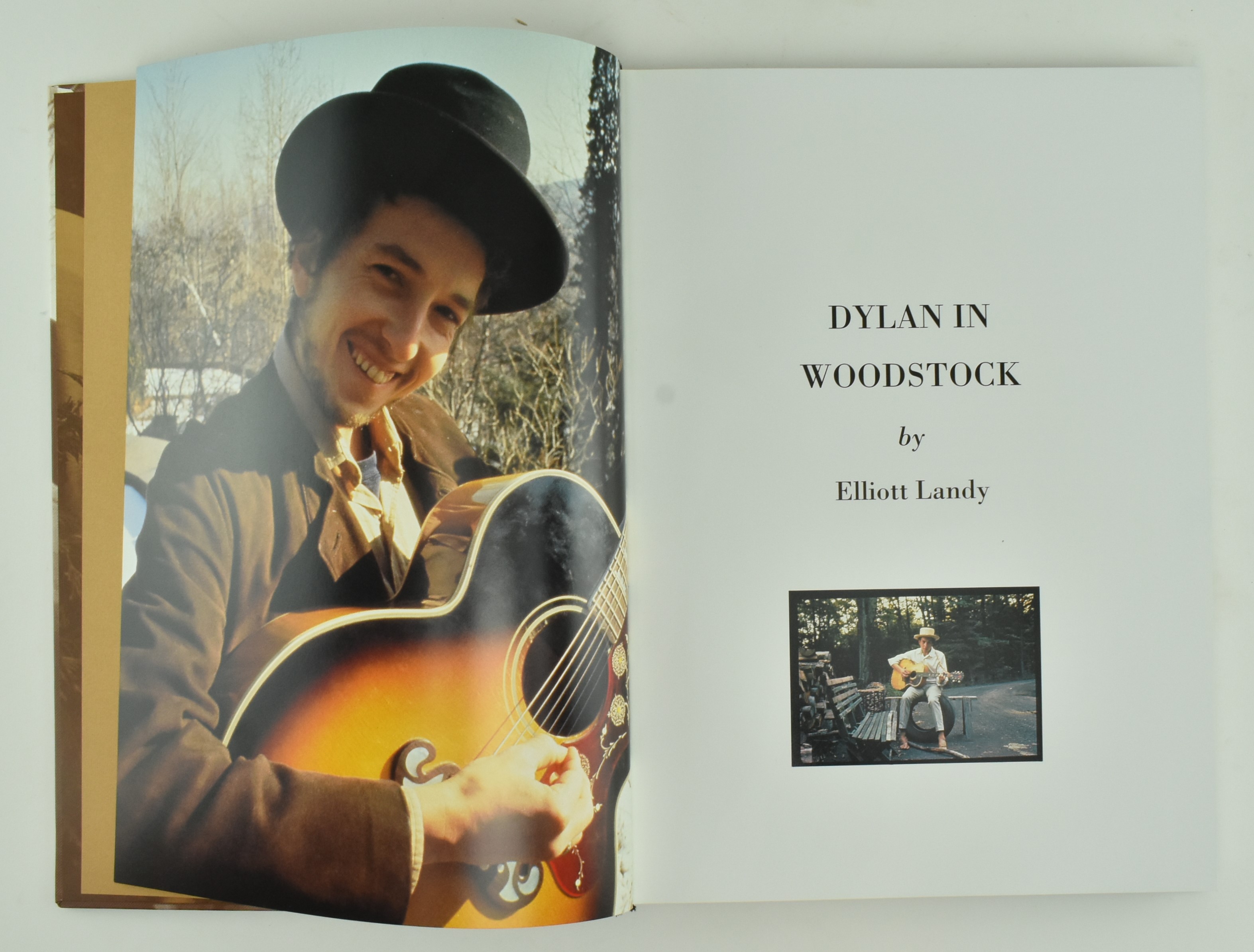 DYLAN IN WOODSTOCK. SIGNED LIMITED EDITION BY ELLIOT LANDY - Image 3 of 7