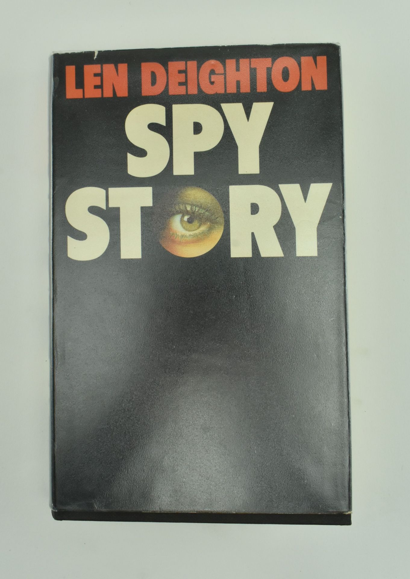 DEIGHTON, LEN. COLLECTION OF FIVE CRIME MODERN FIRST EDITIONS - Image 2 of 13