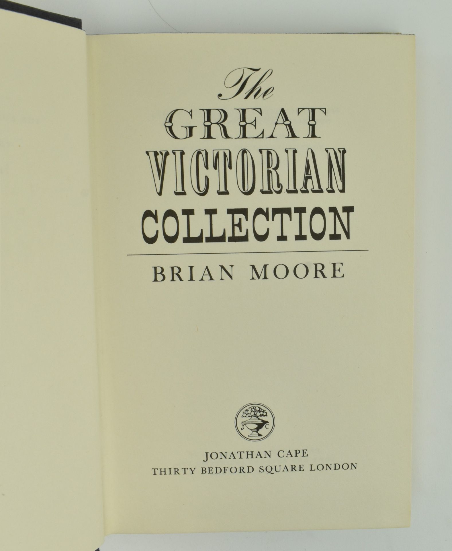 MOORE, BRIAN. COLLECTION OF MODERN FIRST EDITIONS IN DW - Image 11 of 13