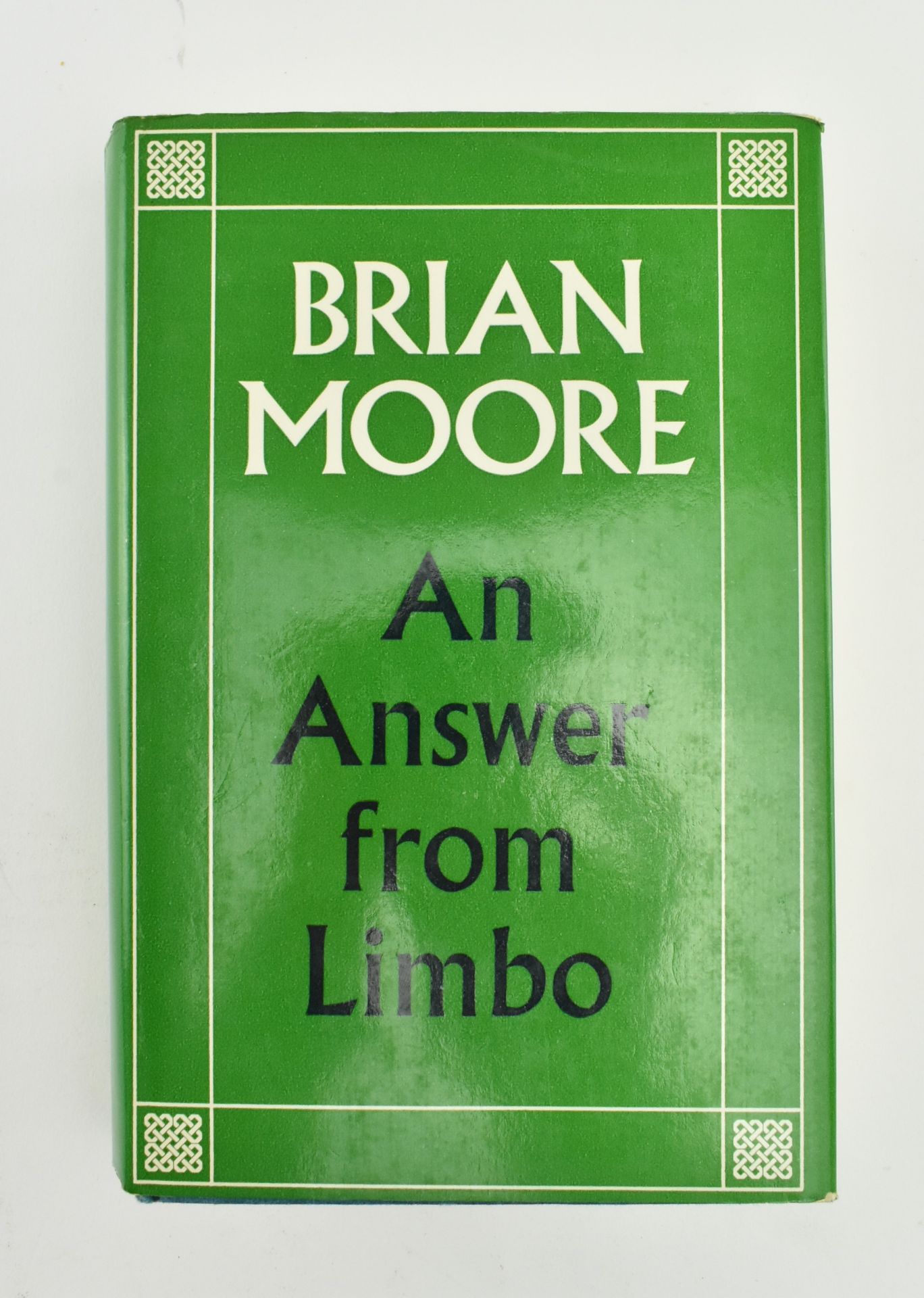 MOORE, BRIAN. COLLECTION OF MODERN FIRST EDITIONS IN DW - Image 3 of 13