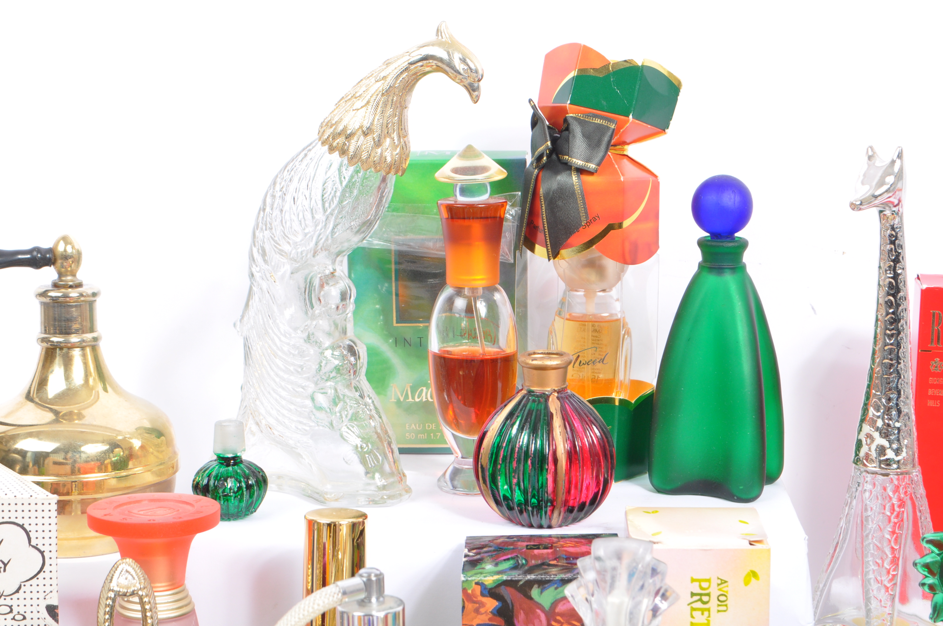LARGE COLLECTION OF 20TH CENTURY PERFUME AND BOTTLES - Image 5 of 13