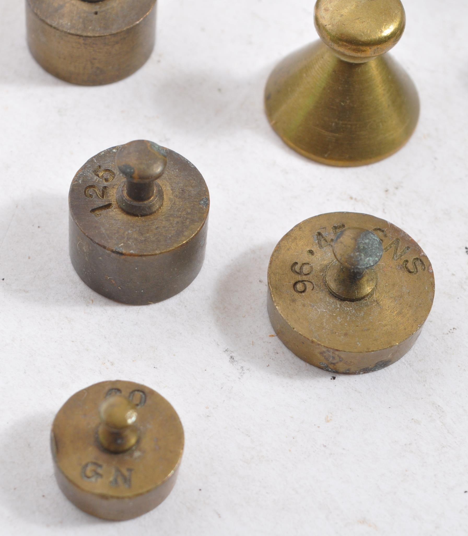 THE ROYAL MINT - COLLECTION OF COIN WEIGHING WEIGHTS - Image 4 of 7