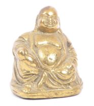 CHINESE EARLY 20TH CENTURY BRASS LAUGHING BUDDHA FIGURE