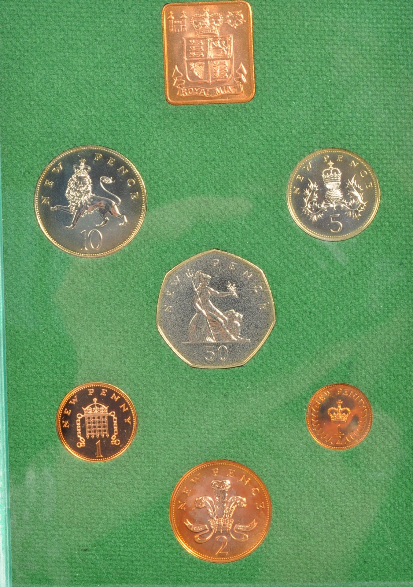 TWELVE UK DECIMAL COINAGE PROOF SETS FROM 1971 TO 1982 - Bild 5 aus 7