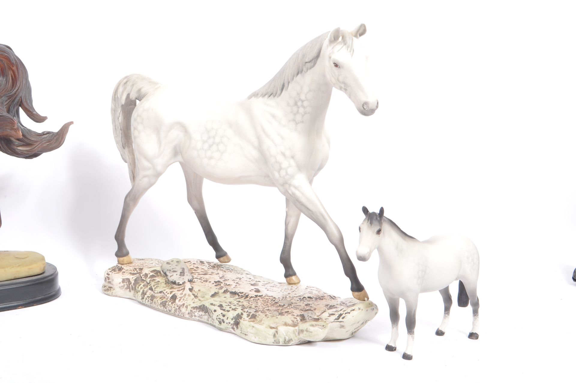 BESWICK - COLLECTION OF PORCELAIN HORSE FIGURINES - Image 3 of 7