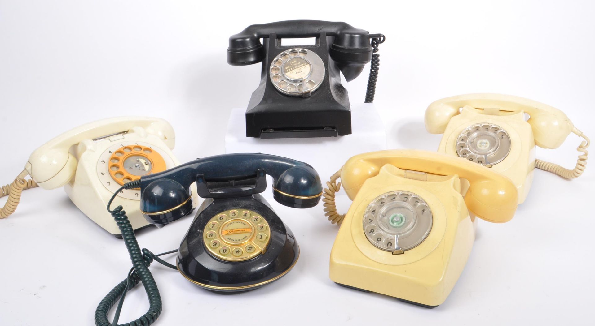 COLLECTION OF 20TH CENTURY RING DIAL TELEPHONES