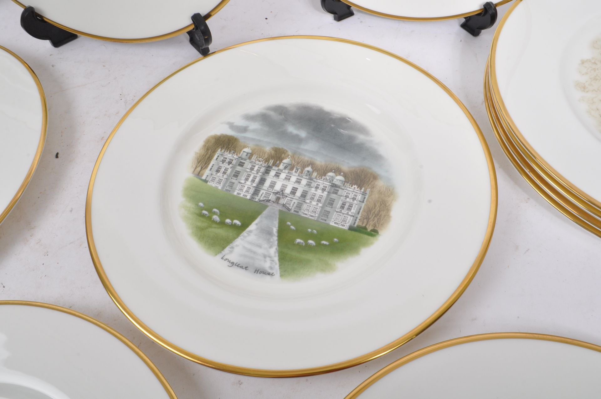 WEDGWOOD - CASTLE & COUNTRY HOUSE PORCELAIN PLATES - Image 5 of 11