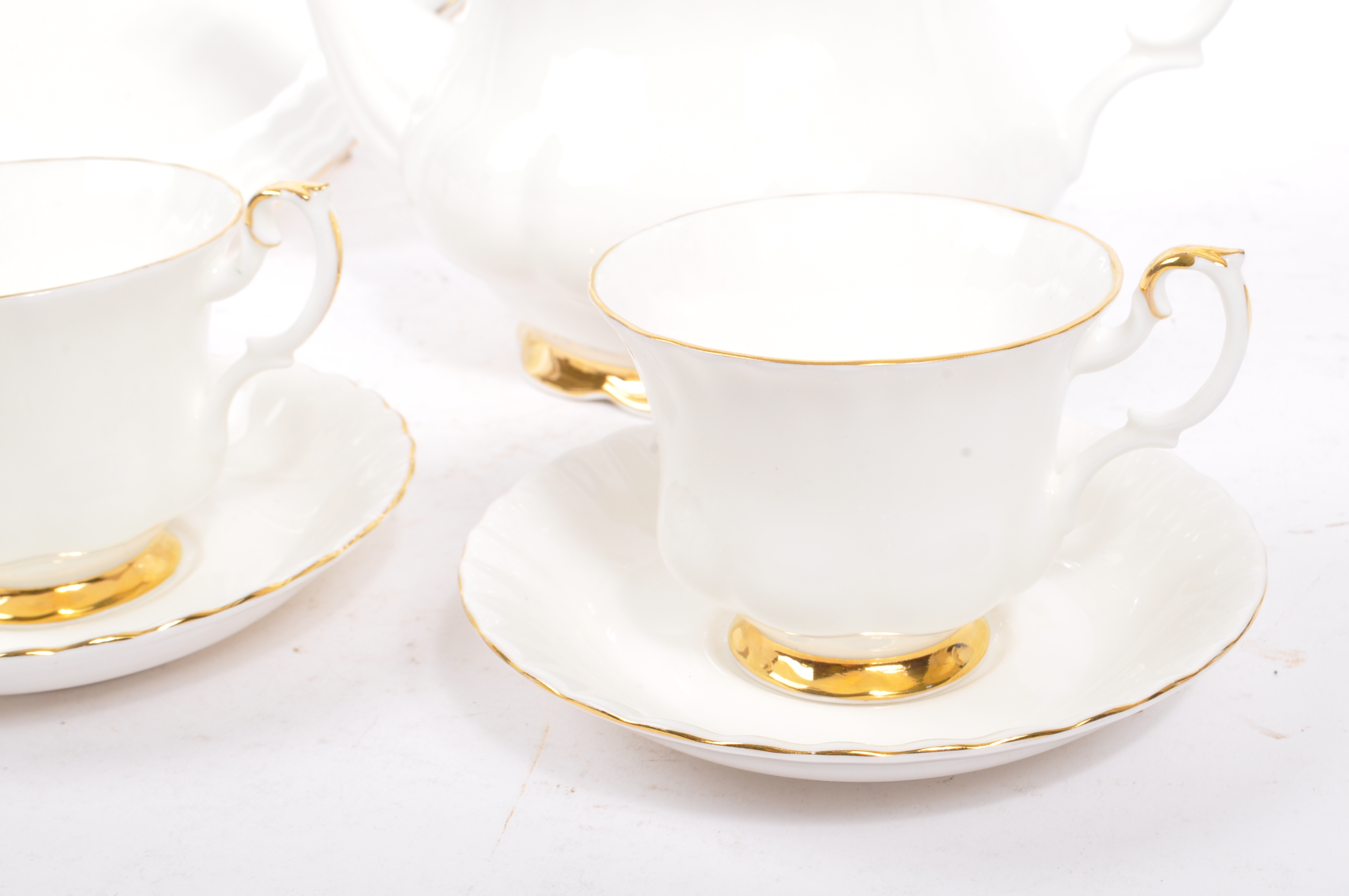 ROYAL ALBERT - VAL D'OR PATTERN - BONE CHINA TEA SET - Image 4 of 10