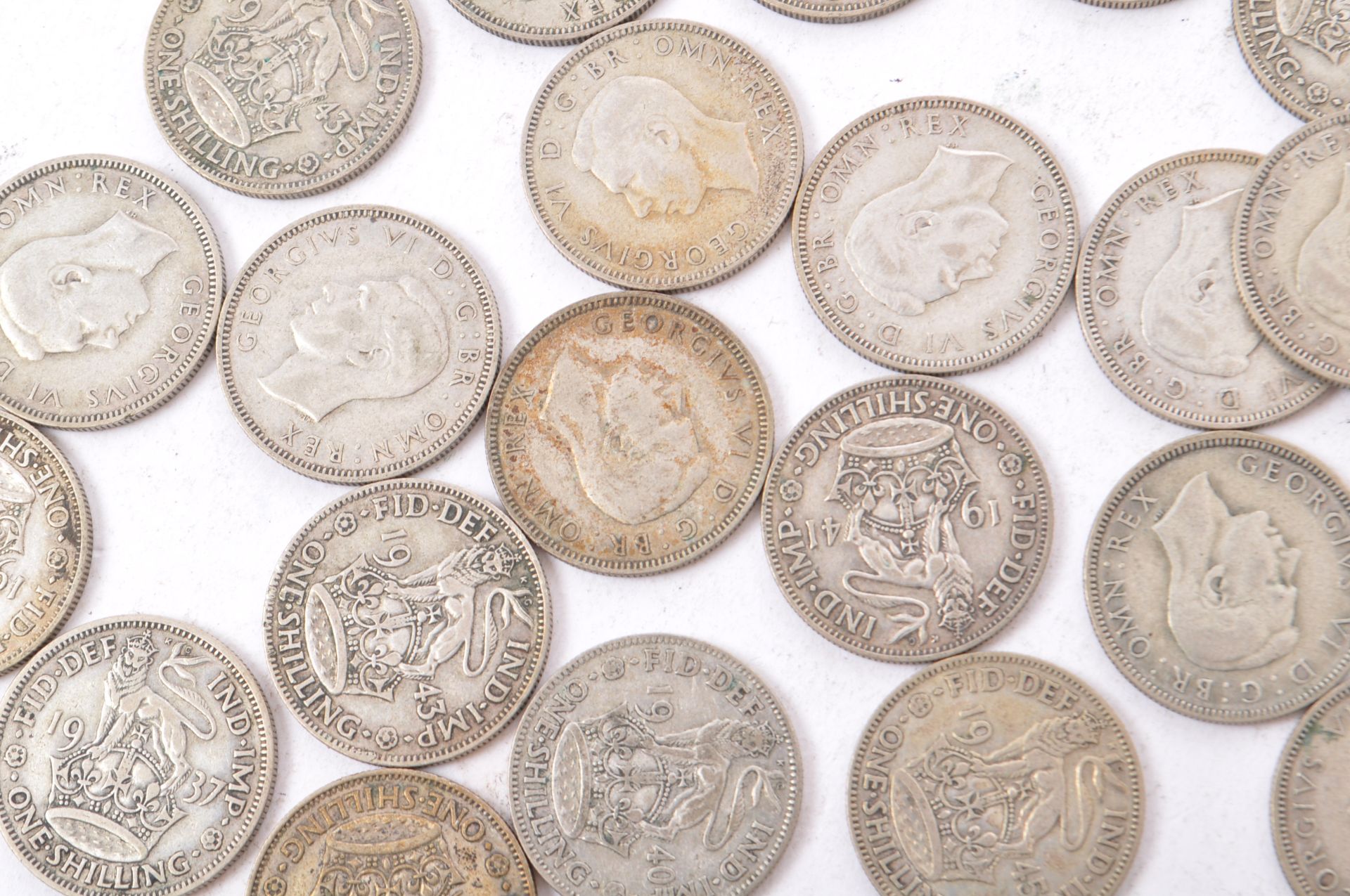 COLLECTION OF 20TH CENTURY SHILLING COINS - 322G - Image 3 of 6