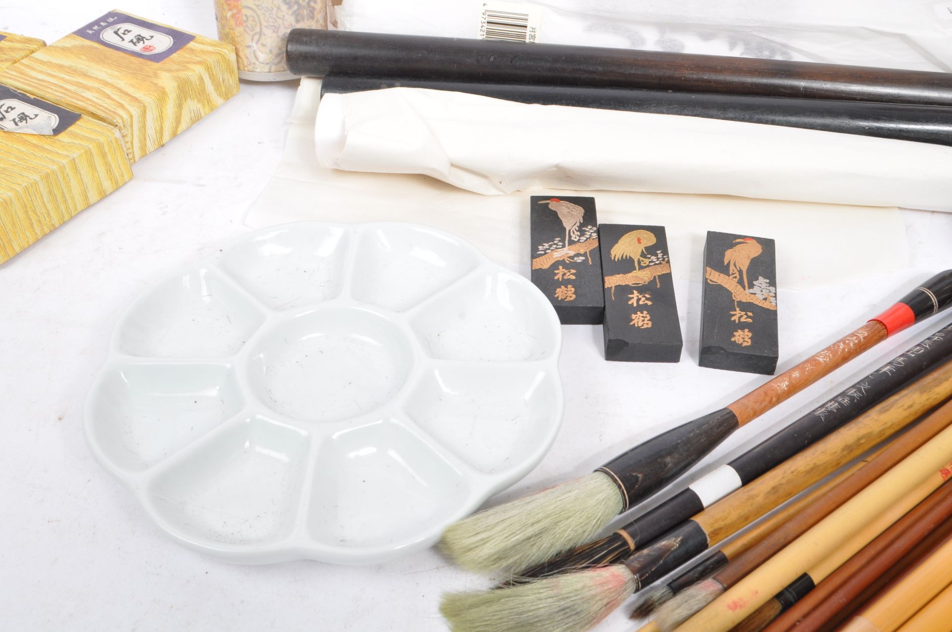 COLLECTION OF CHINESE BRUSH PAINTING ART SUPPLIES - Image 4 of 5