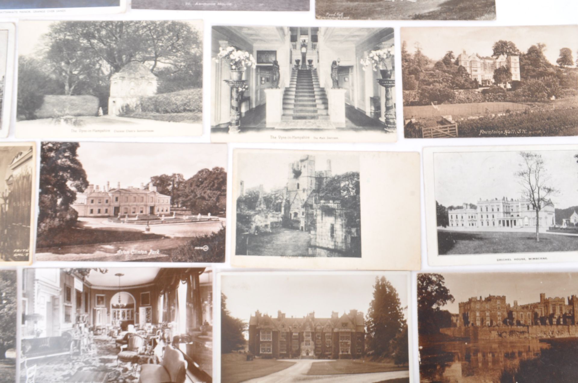 COLLECTION OF MID 20TH CENTURY UK COUNTRY HOUSE POSTCARDS - Bild 9 aus 16