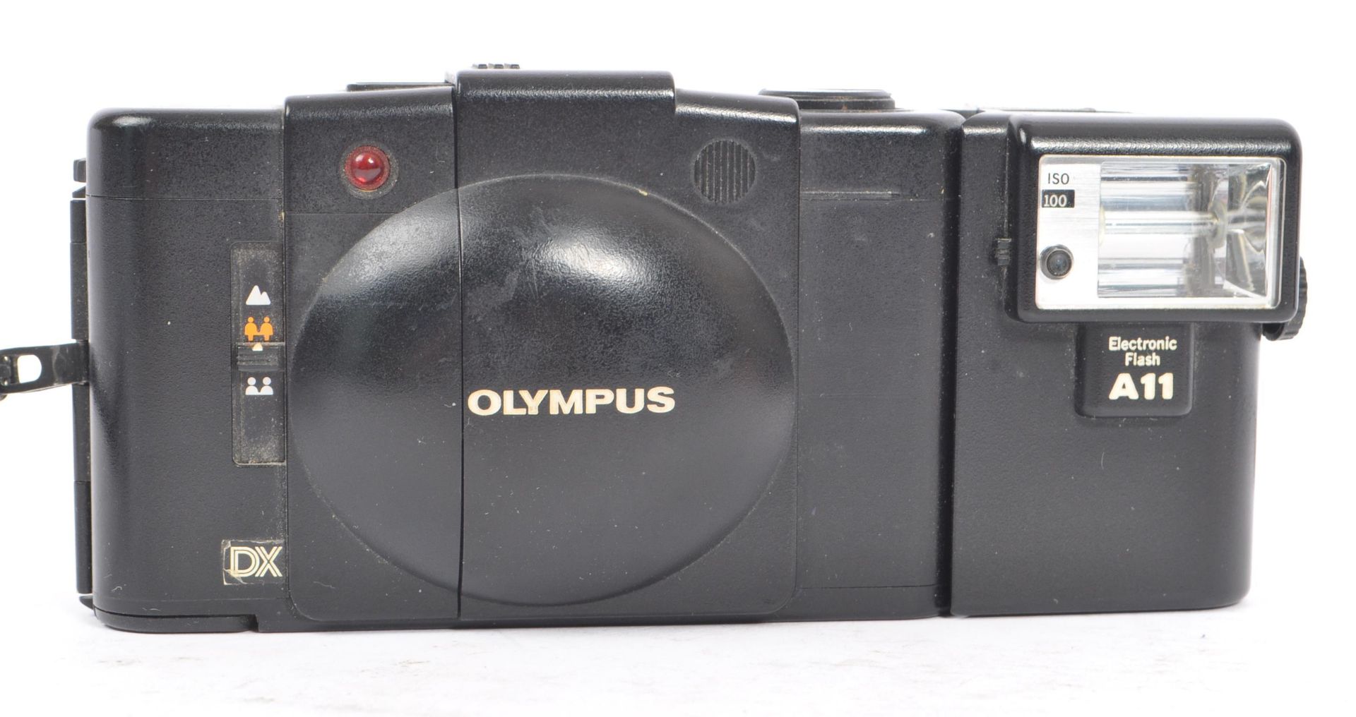 OLYMPUS - TWO XA RANGE 35MM VIEWFINDER CAMERAS - Image 2 of 6