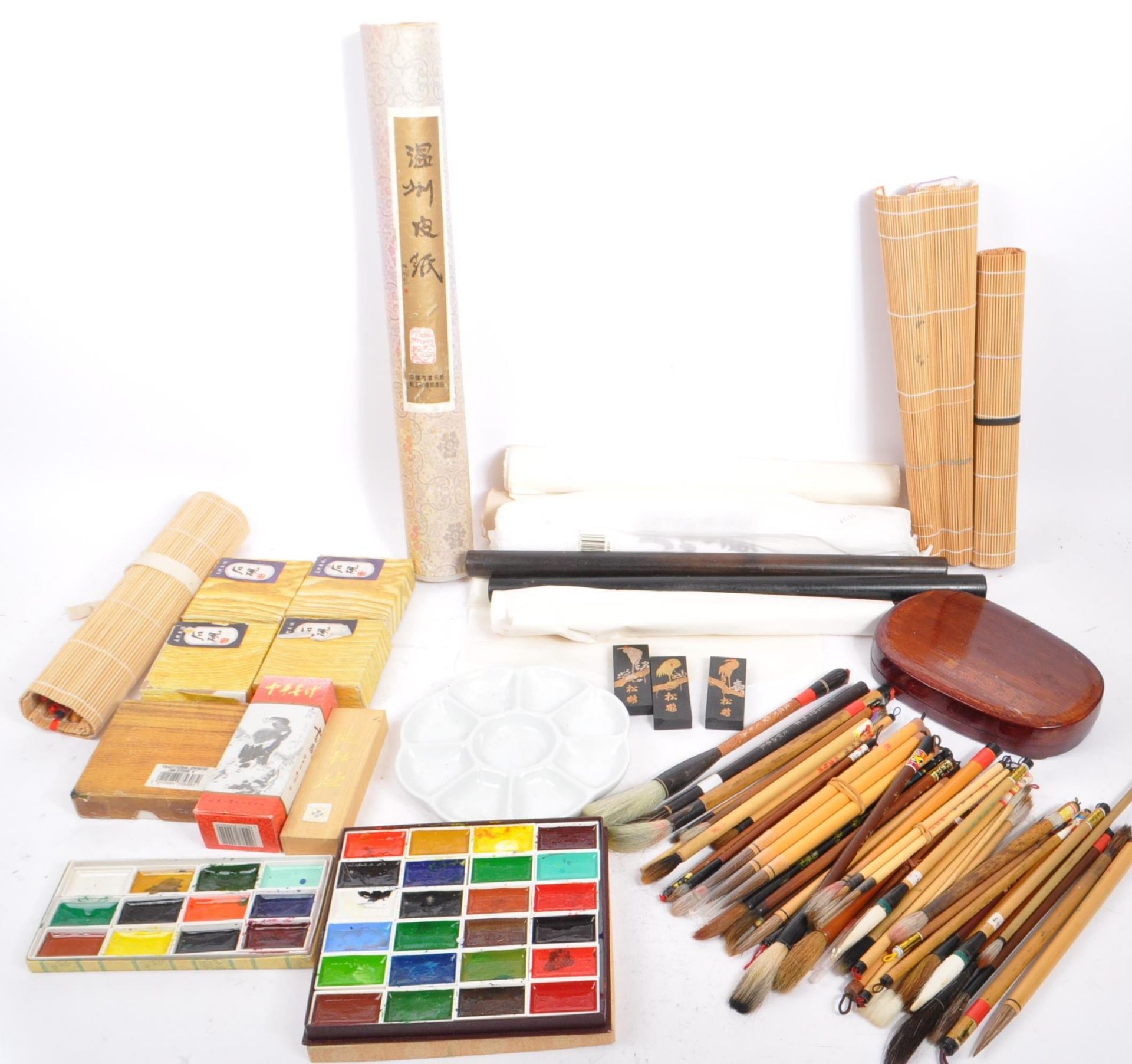 COLLECTION OF CHINESE BRUSH PAINTING ART SUPPLIES