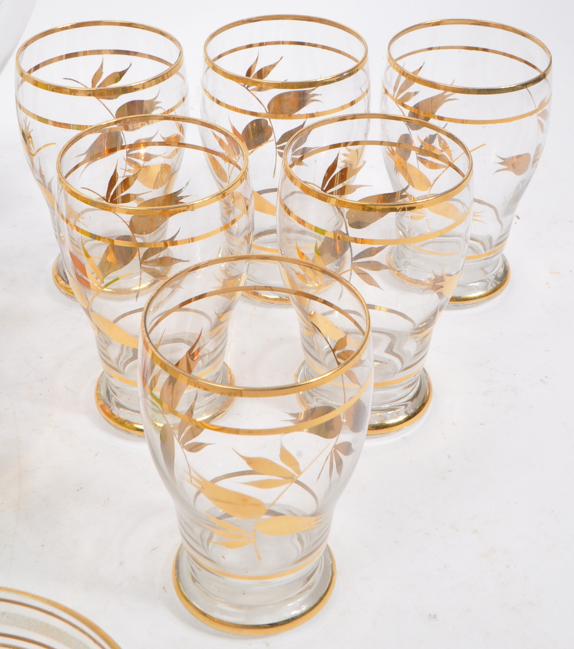 LARGE COLLECTION OF MID CENTURY GLASSWARE - Image 4 of 10