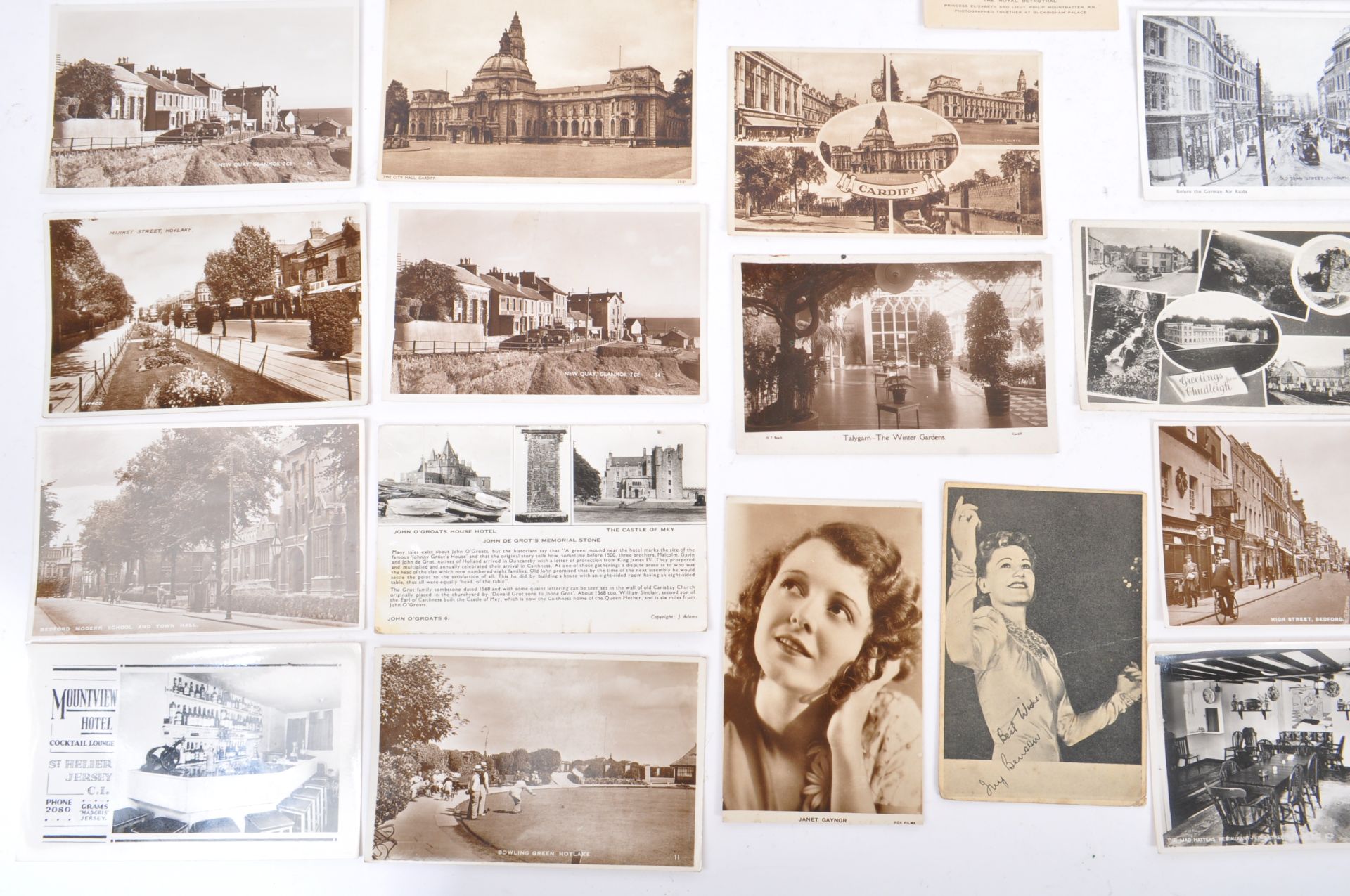 COLLECTION OF EARLY TO MID 20TH CENTURY POSTCARDS - Bild 2 aus 14