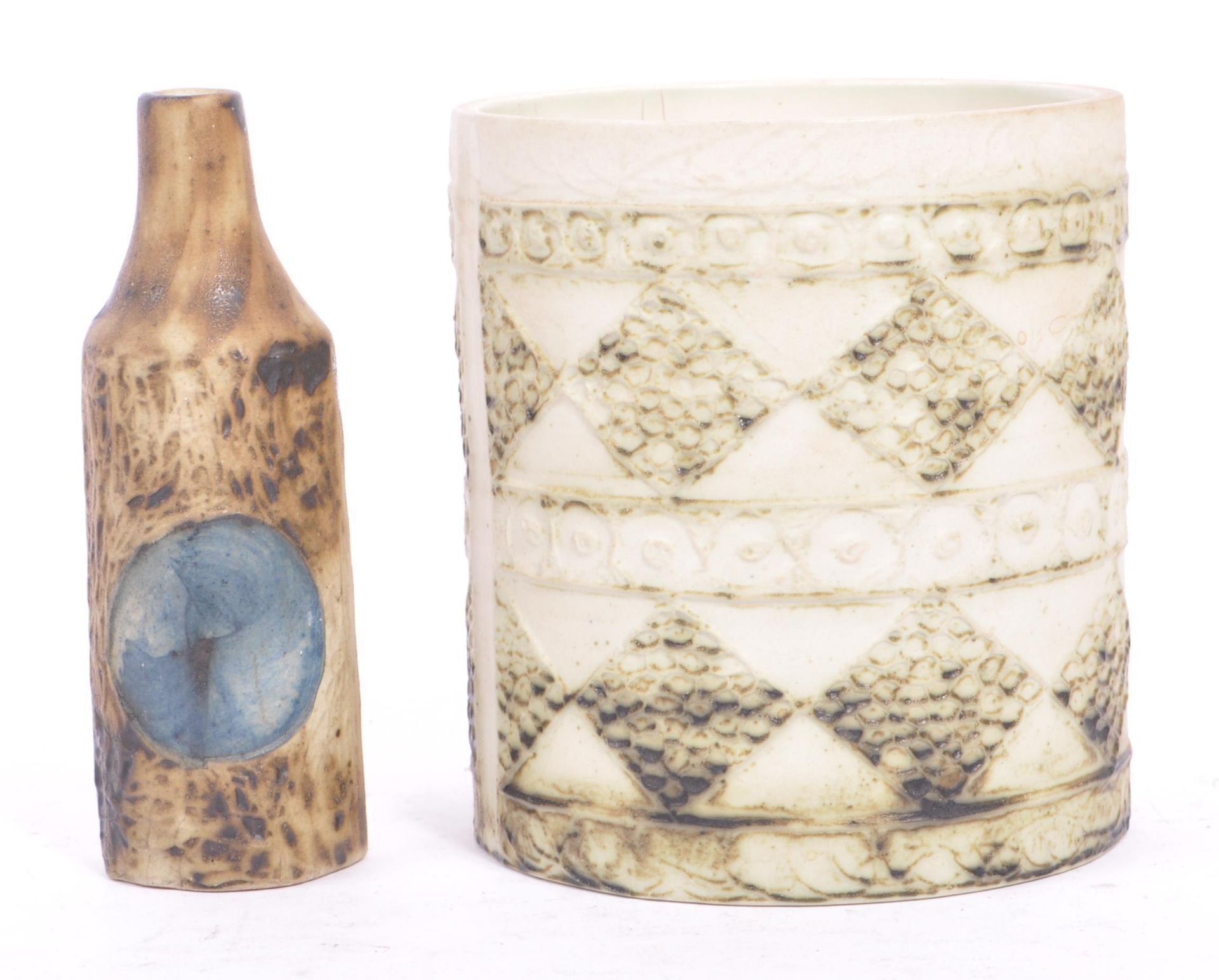 COLLECTION OF FIVE CARN STUDIO CORNWALL ART POTTERY EXAMPLES - Image 6 of 8