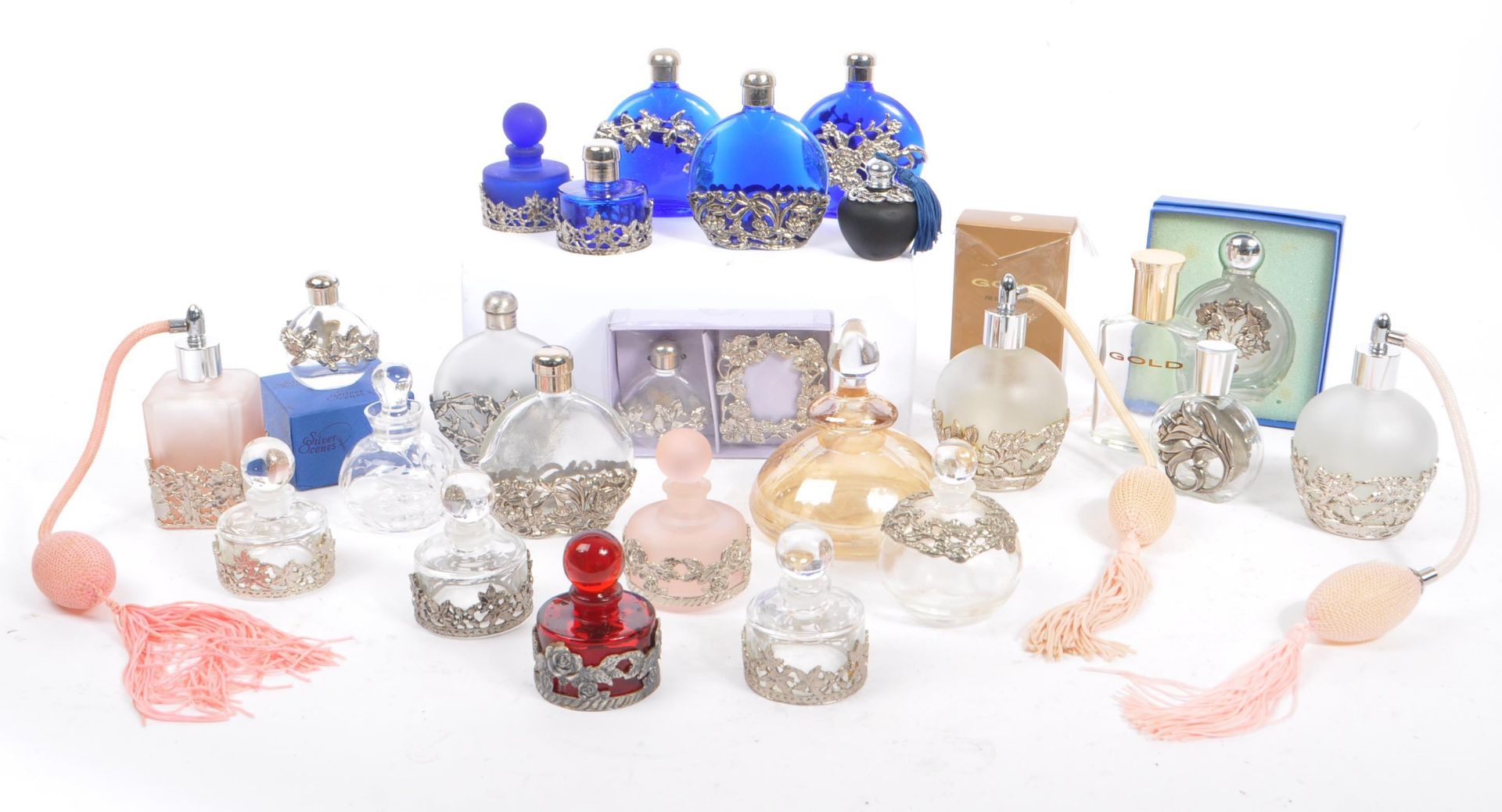 COLLECTION OF PERFUME FRAGRANCE BOTTLES