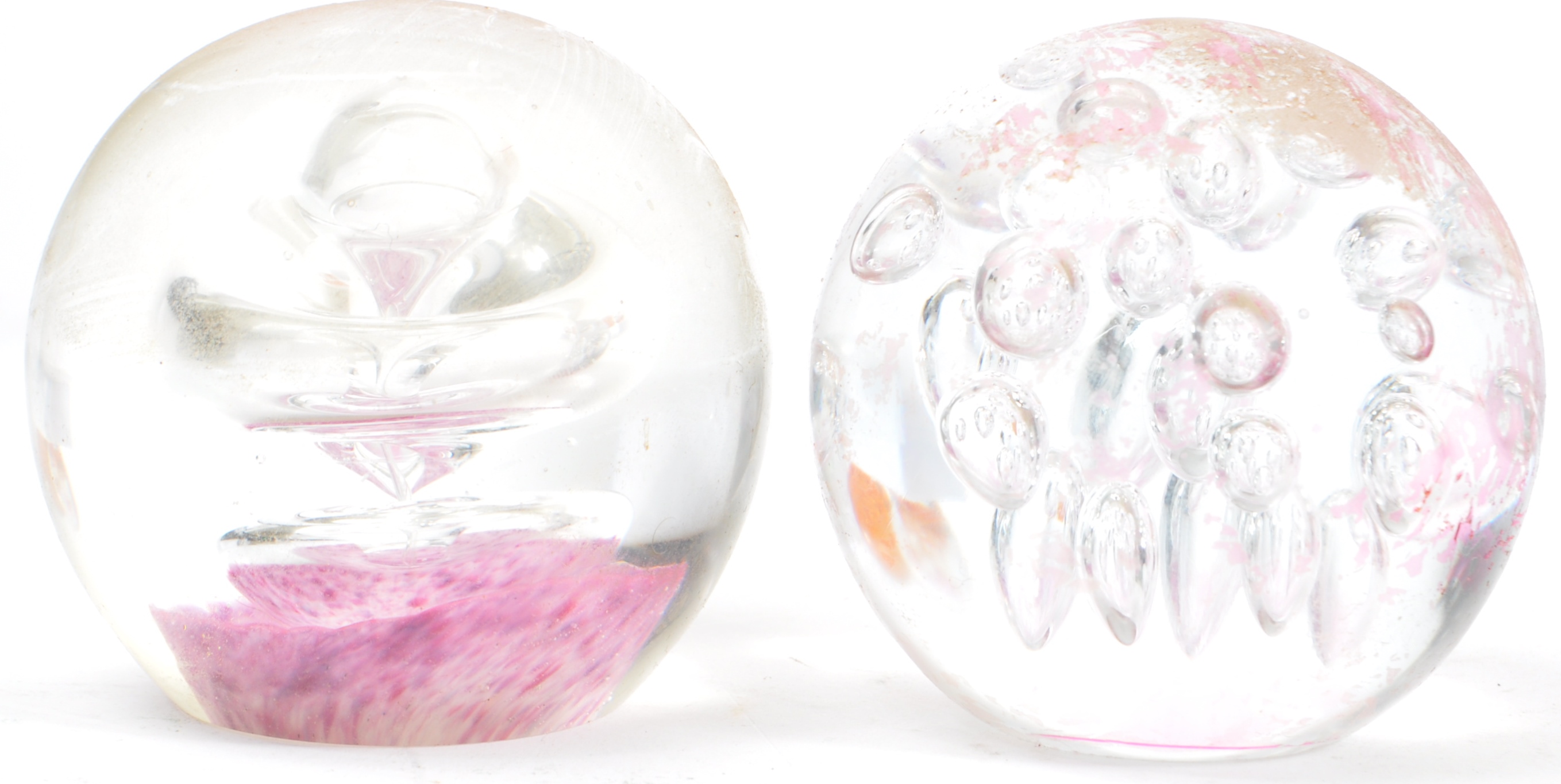 FIVE VINTAGE MID CENTURY STUDIO ART GLASS PAPERWEIGHTS - Image 3 of 7