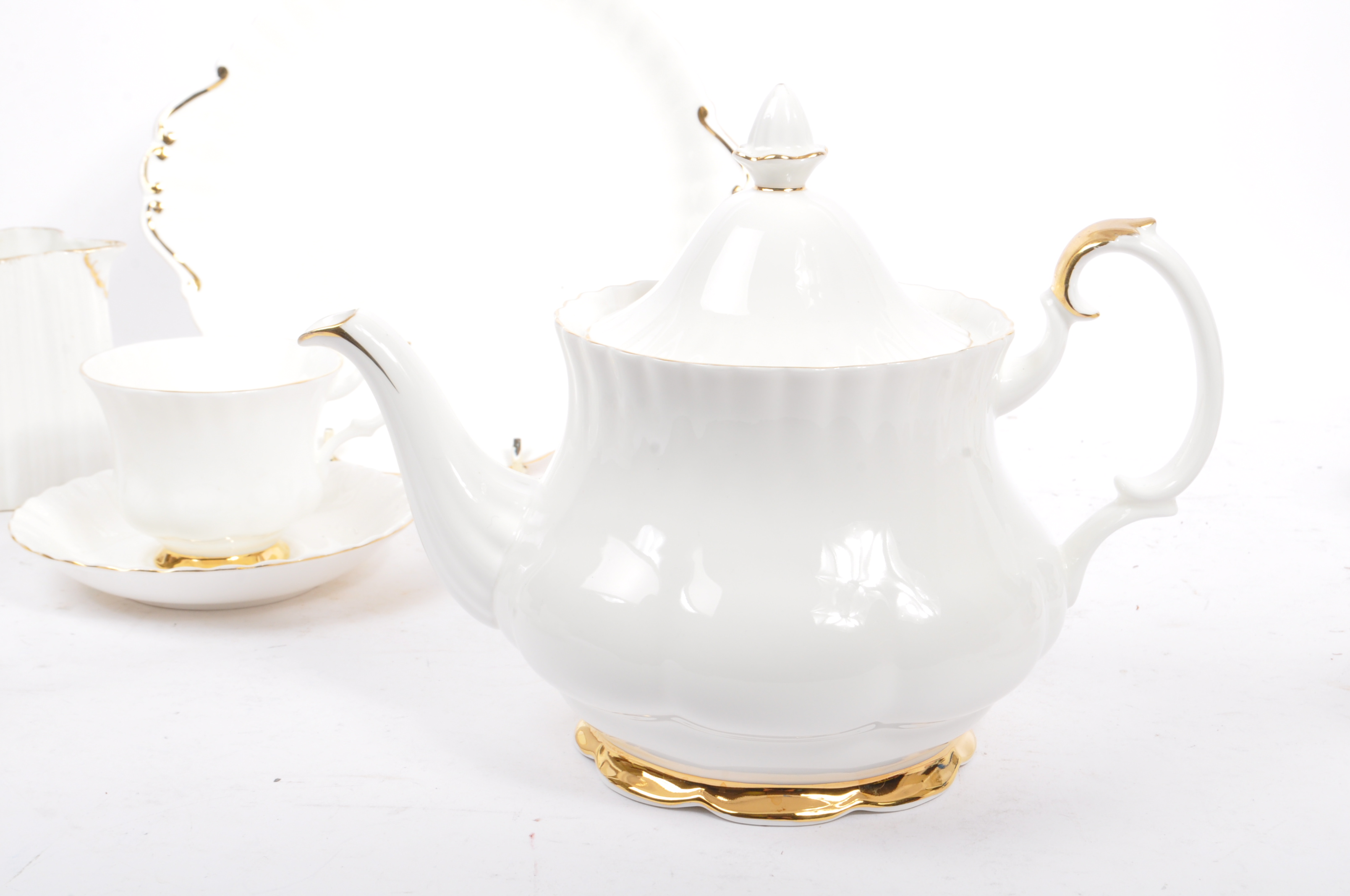 ROYAL ALBERT - VAL D'OR PATTERN - BONE CHINA TEA SET - Image 6 of 10