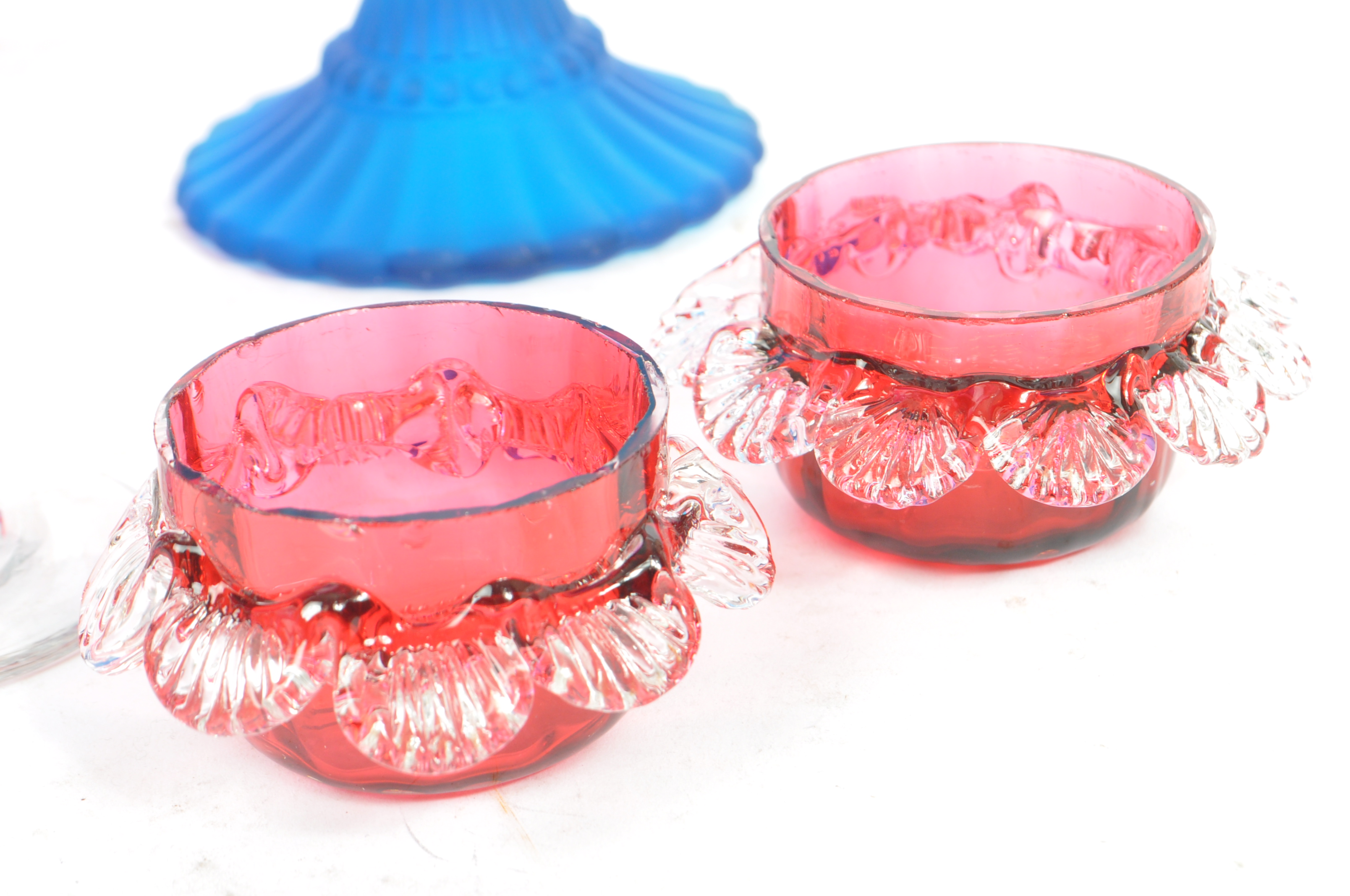 COLLECTION OF VINTAGE 20TH CENTURY CRANBERRY GLASS - Image 5 of 6