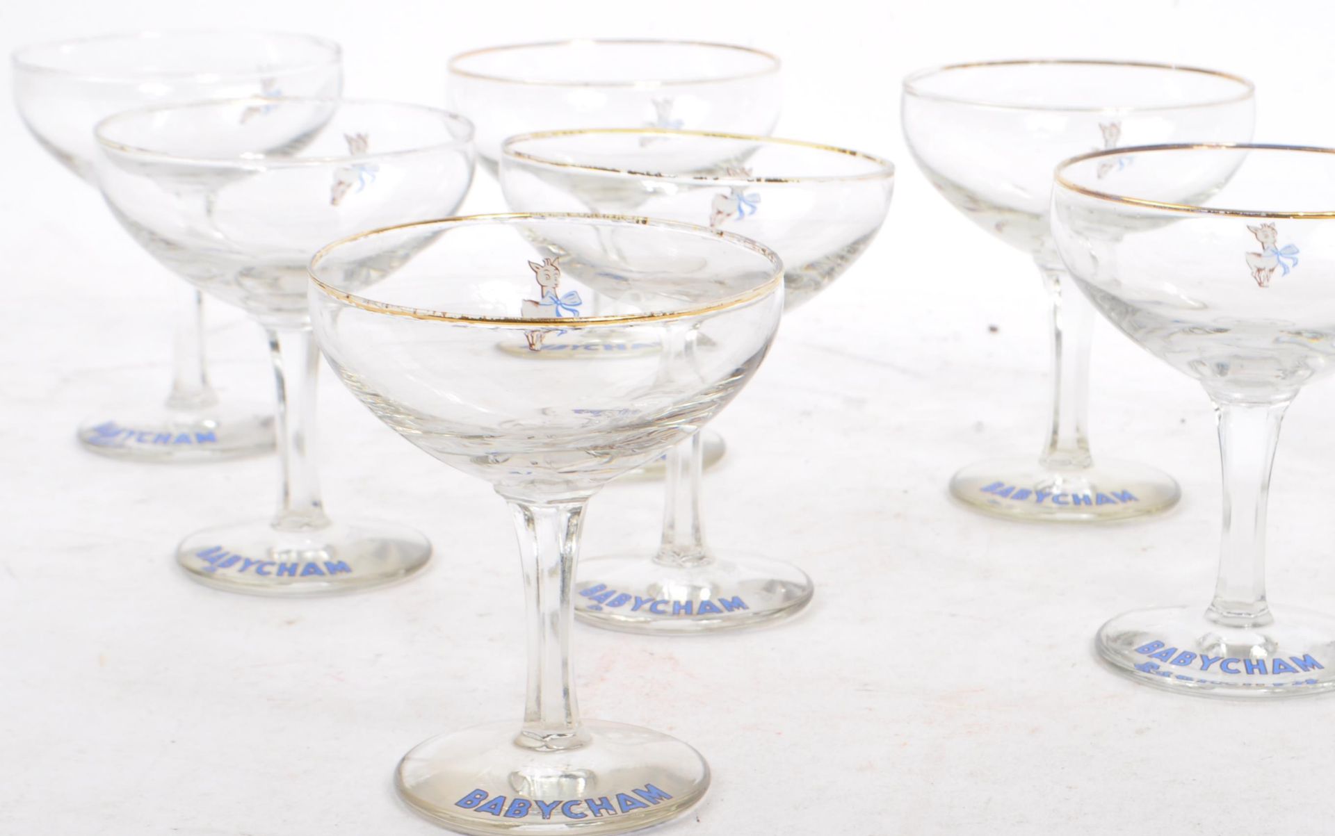 BABYCHAM - COLLECTION OF EIGHT COUPE GLASSES - Bild 2 aus 5