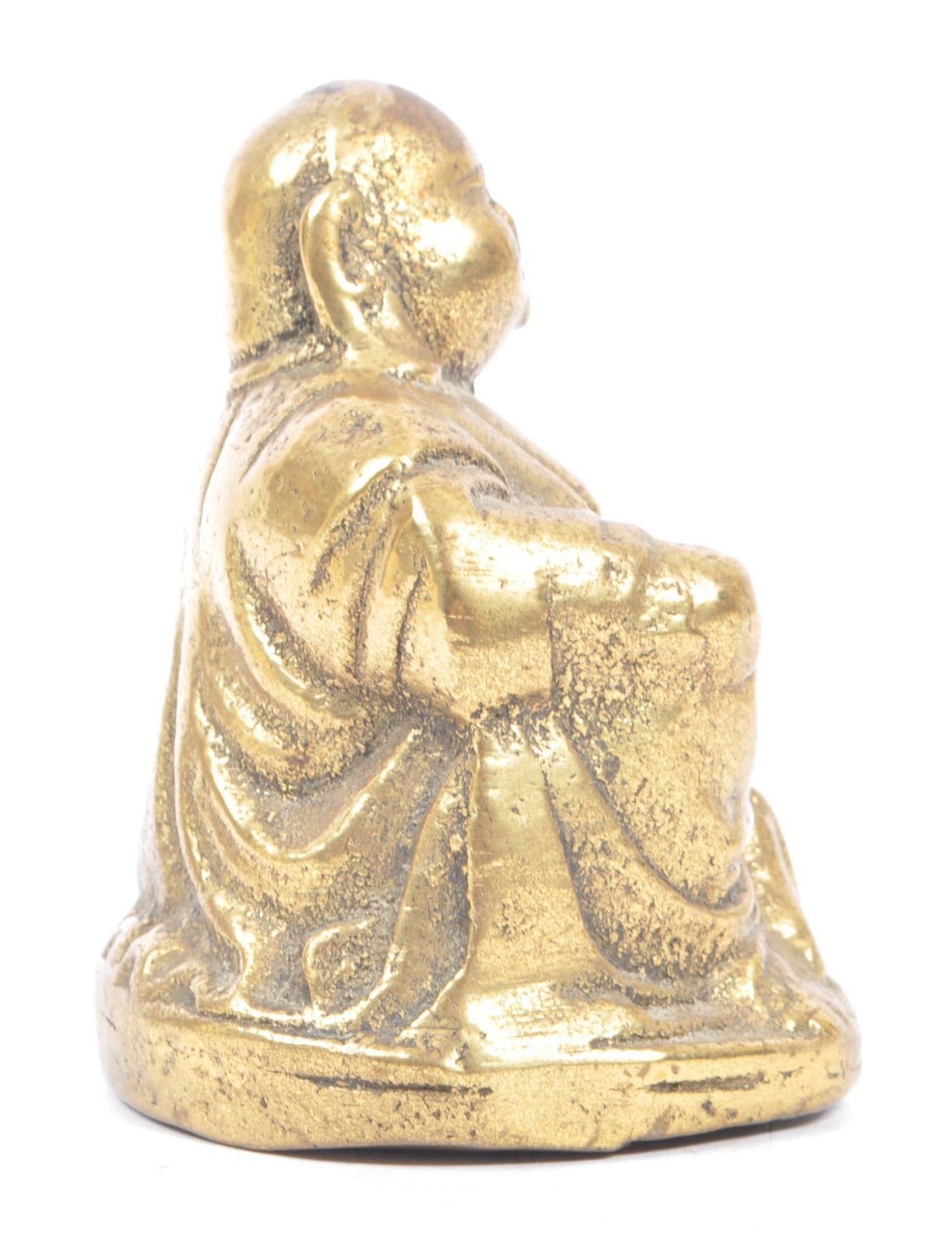 CHINESE EARLY 20TH CENTURY BRASS LAUGHING BUDDHA FIGURE - Image 2 of 6
