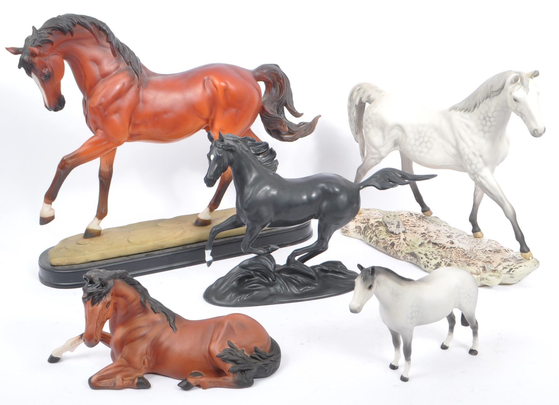 BESWICK - COLLECTION OF PORCELAIN HORSE FIGURINES
