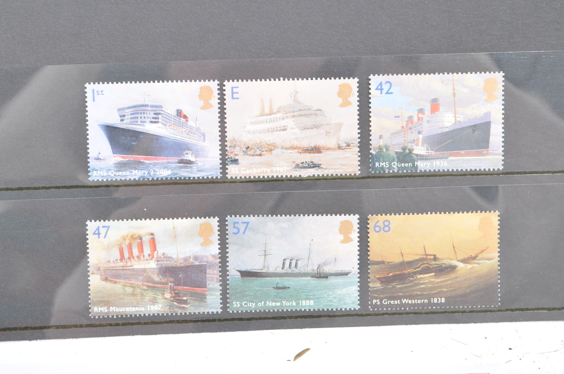 COLLECTION OF BRITISH UNHINGED POSTAGE STAMPS - Image 3 of 7