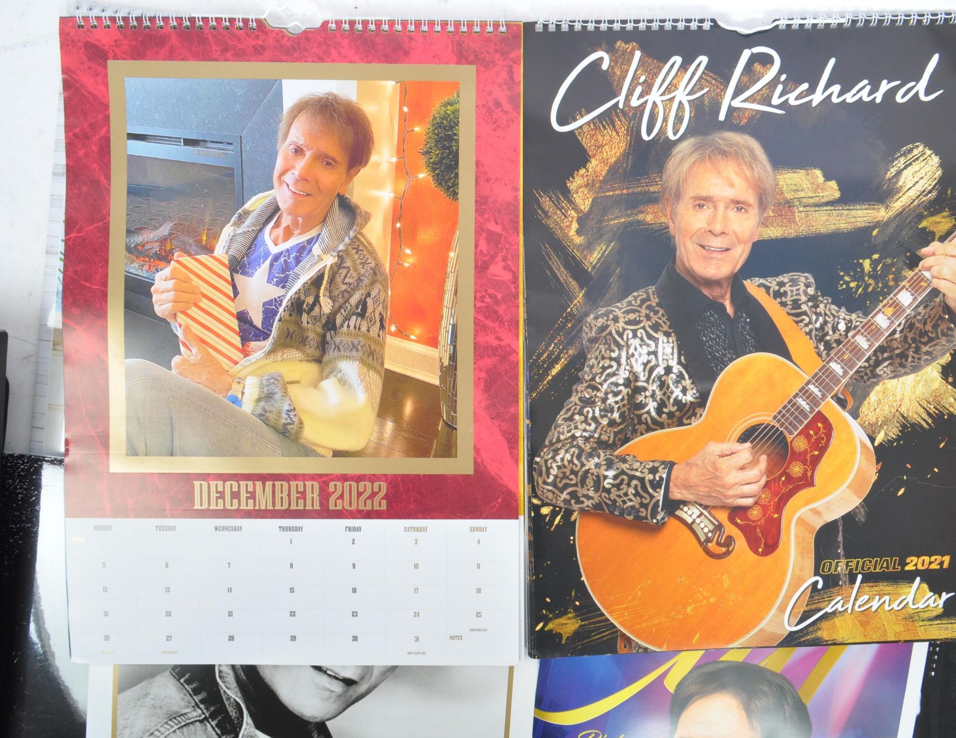 SIR CLIFF RICHARD - A COLLECTION OF CLIFF MEMORABILIA / MERCH - Image 10 of 10