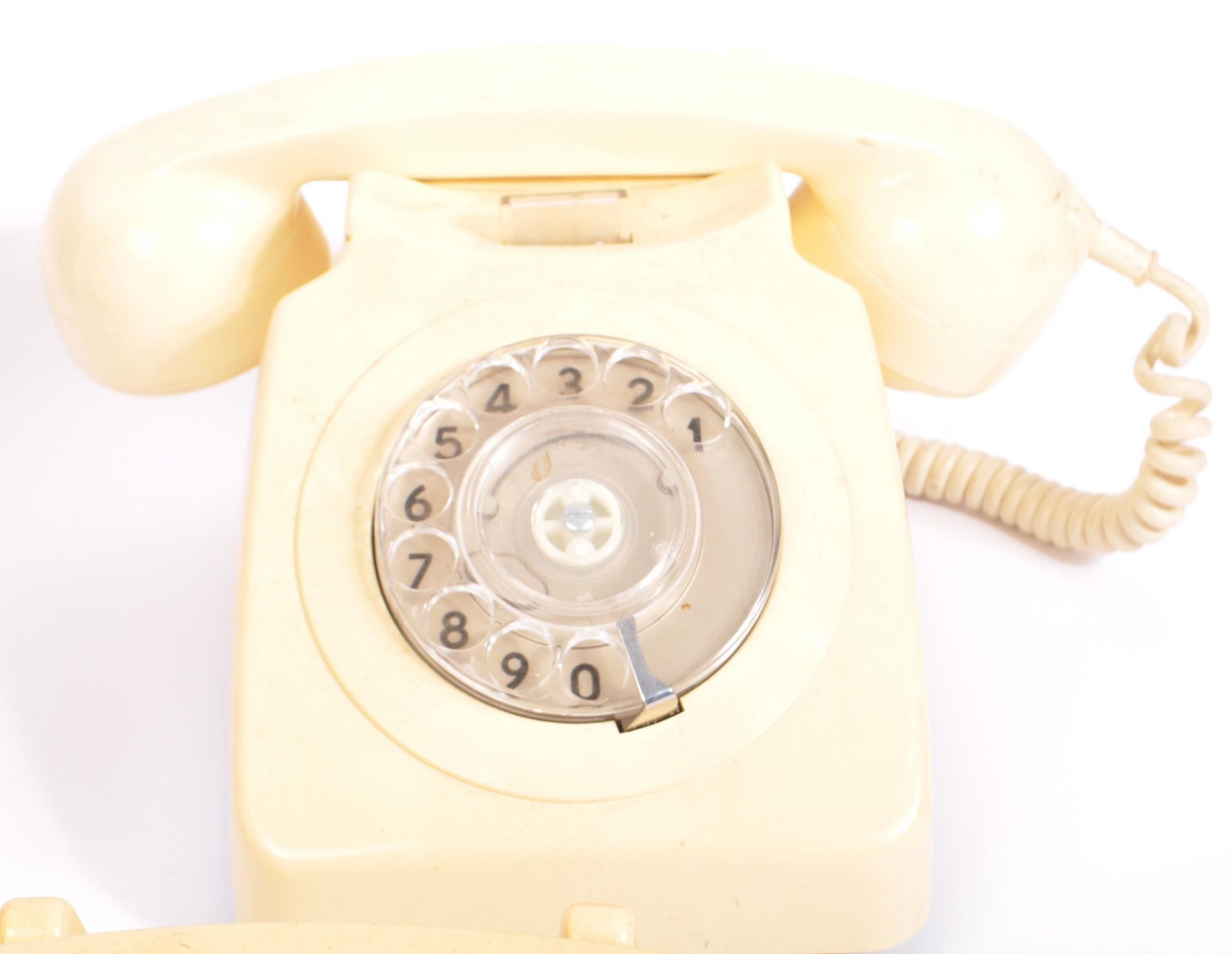 COLLECTION OF 20TH CENTURY RING DIAL TELEPHONES - Image 3 of 9