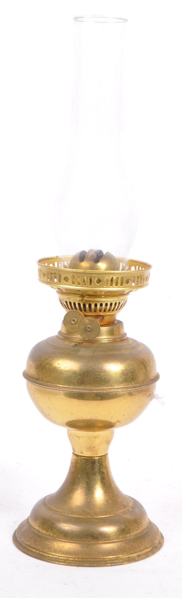 VICTORIAN 19TH CENTURY BRASS & GLASS OIL LAMP BY DUPLEX - Image 2 of 7