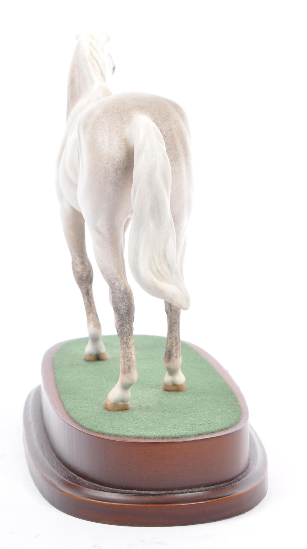 ROYAL DOULTON - VINTAGE 20TH CENTURY PORCELAIN HORSE STATUE - Image 4 of 8