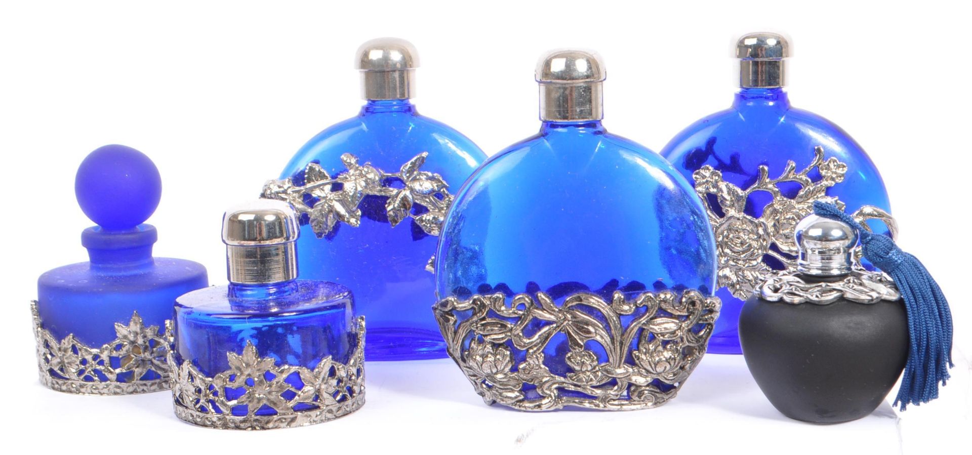 COLLECTION OF PERFUME FRAGRANCE BOTTLES - Image 7 of 10