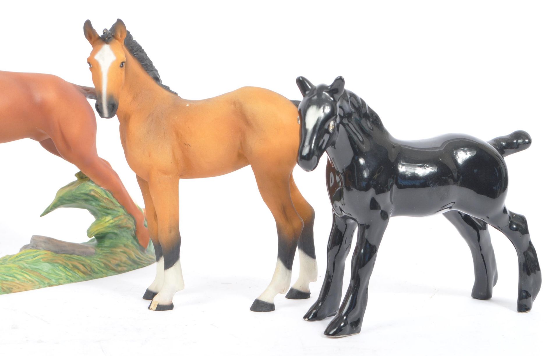COLLECTION OF CONTEMPORARY PORCELAIN HORSE FIGURINES - Image 2 of 8