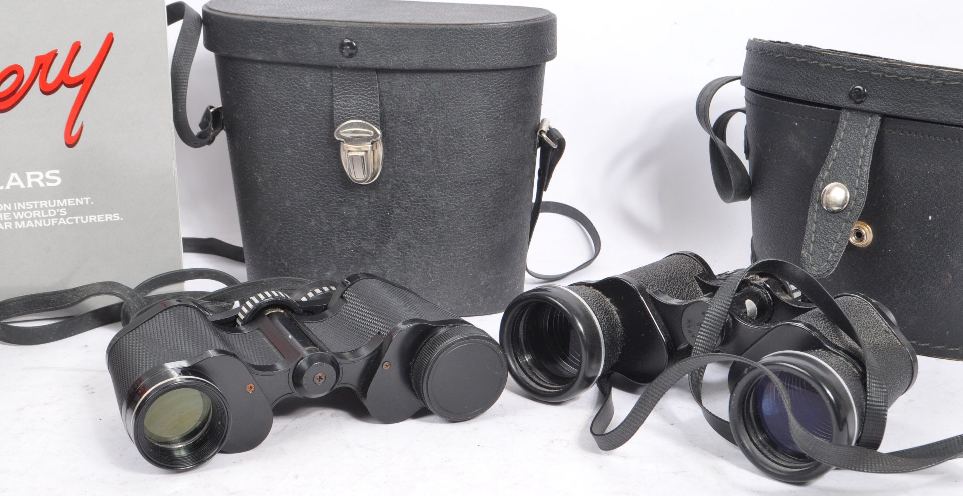 COLLECTION OF VINTAGE 20TH CENTURY BINOCULARS & CAMERA - Image 4 of 5