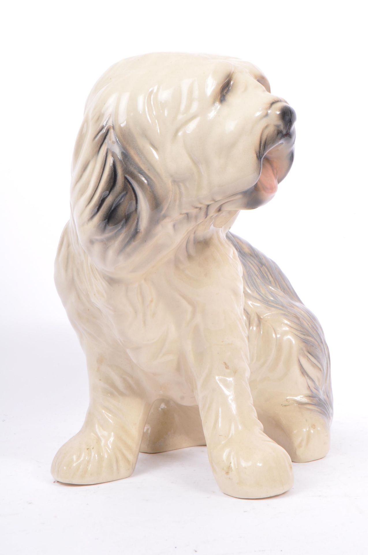 A 1970S CERAMIC BESWICK STYLE OLD ENGLISH SHEEPDOG FIGURINE - Image 2 of 7