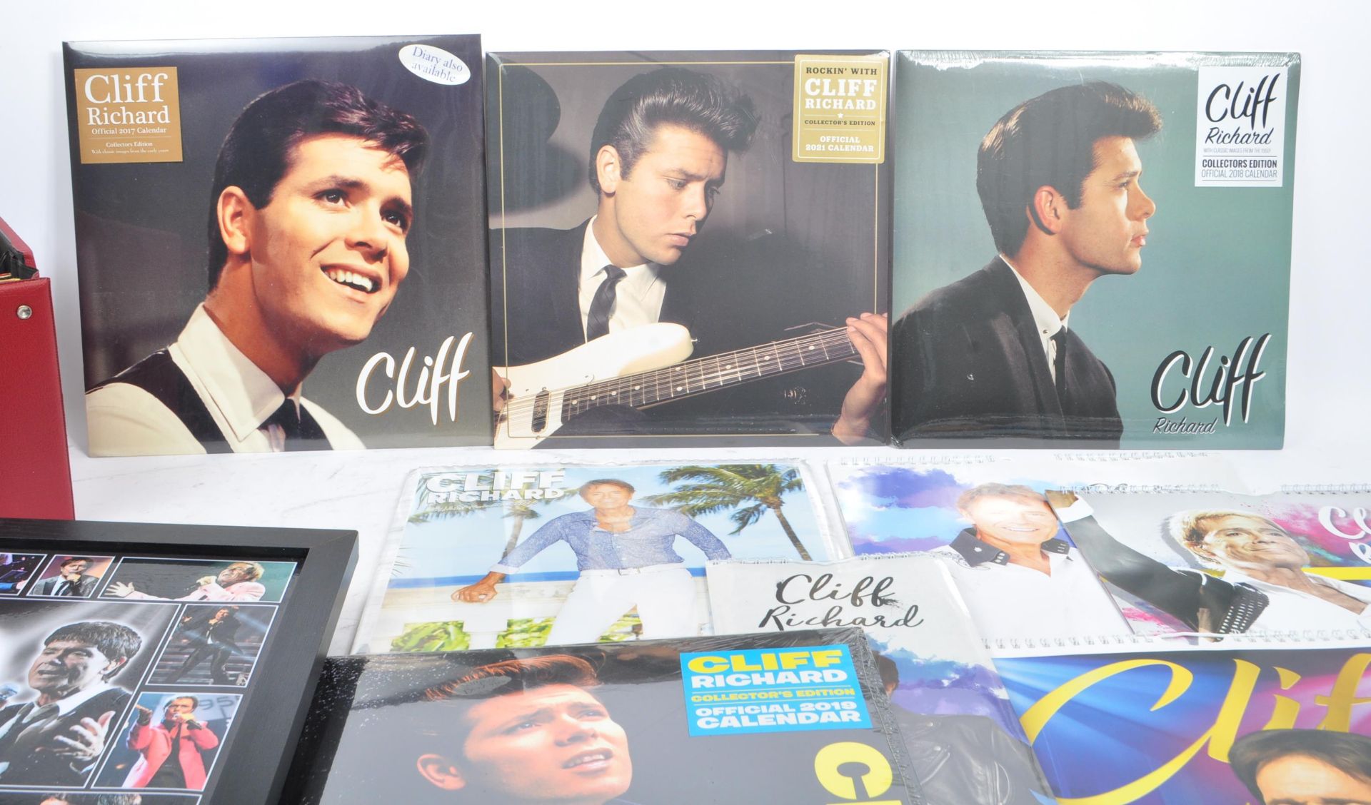 SIR CLIFF RICHARD - A COLLECTION OF CLIFF MEMORABILIA / MERCH - Image 9 of 10