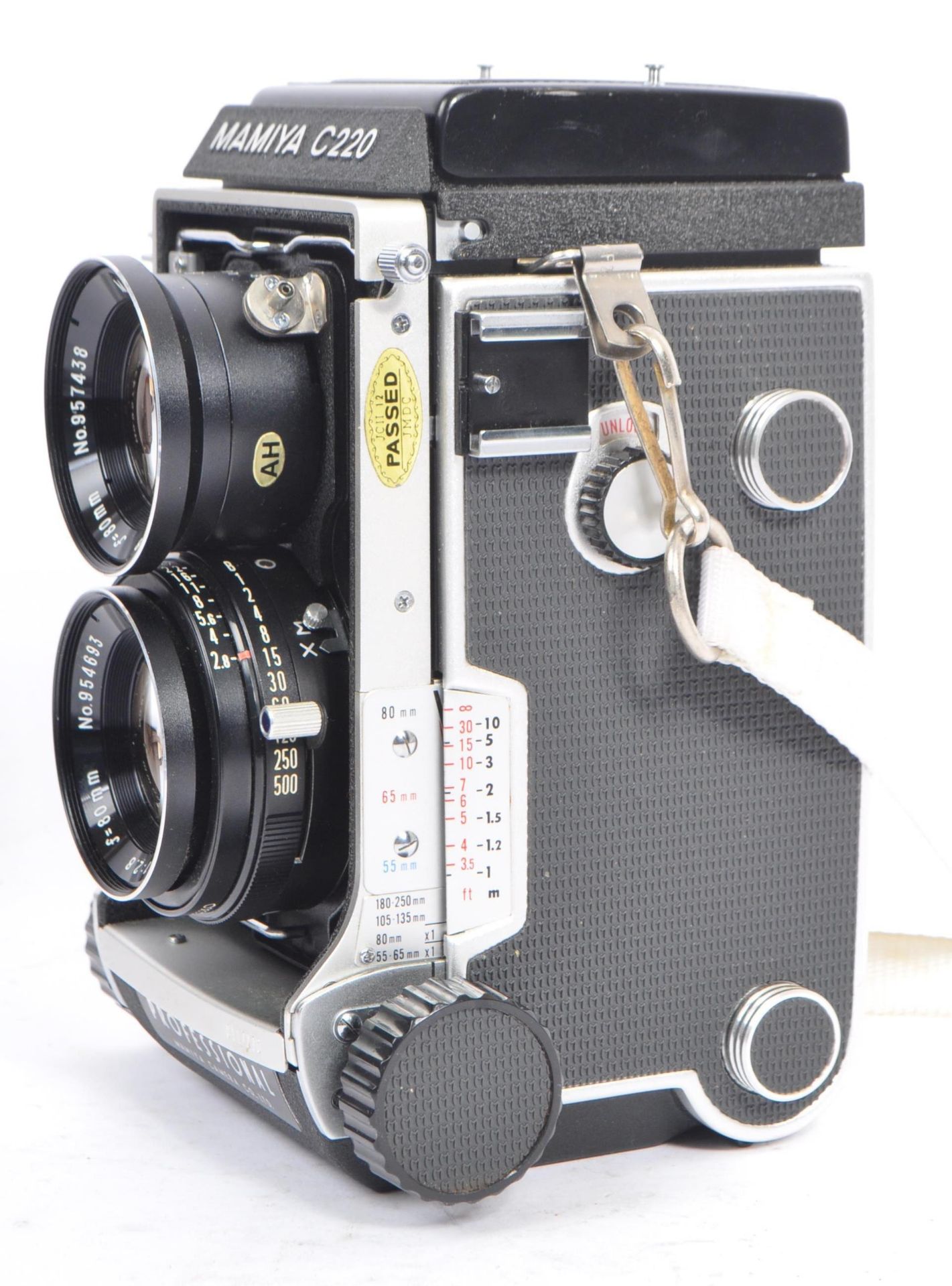 MAMIYA - C220 MEDIUM FORMAT TLR CAMERA - Bild 3 aus 5