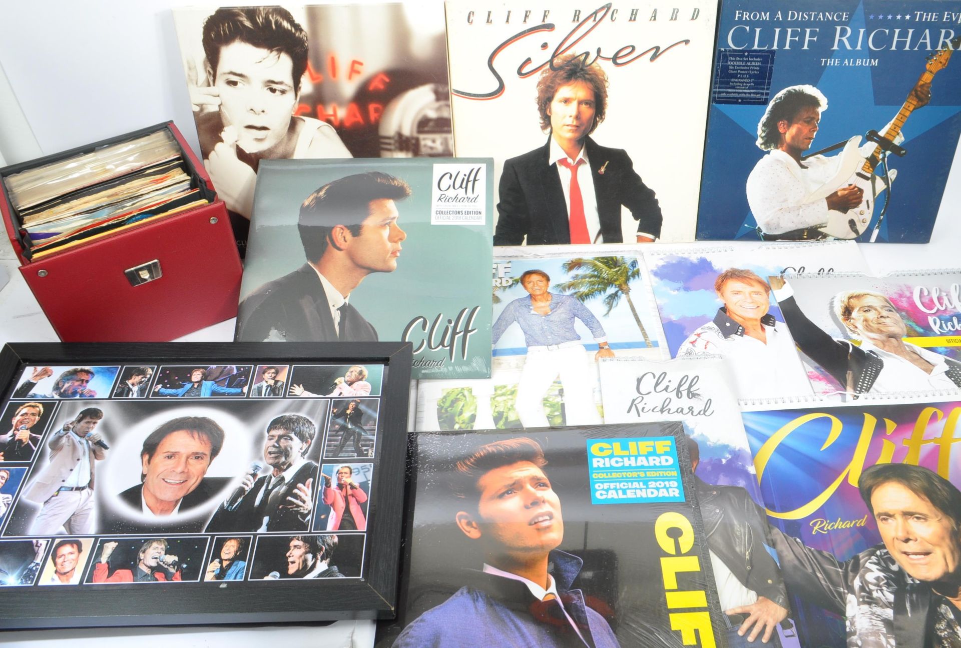 SIR CLIFF RICHARD - A COLLECTION OF CLIFF MEMORABILIA / MERCH - Image 7 of 10