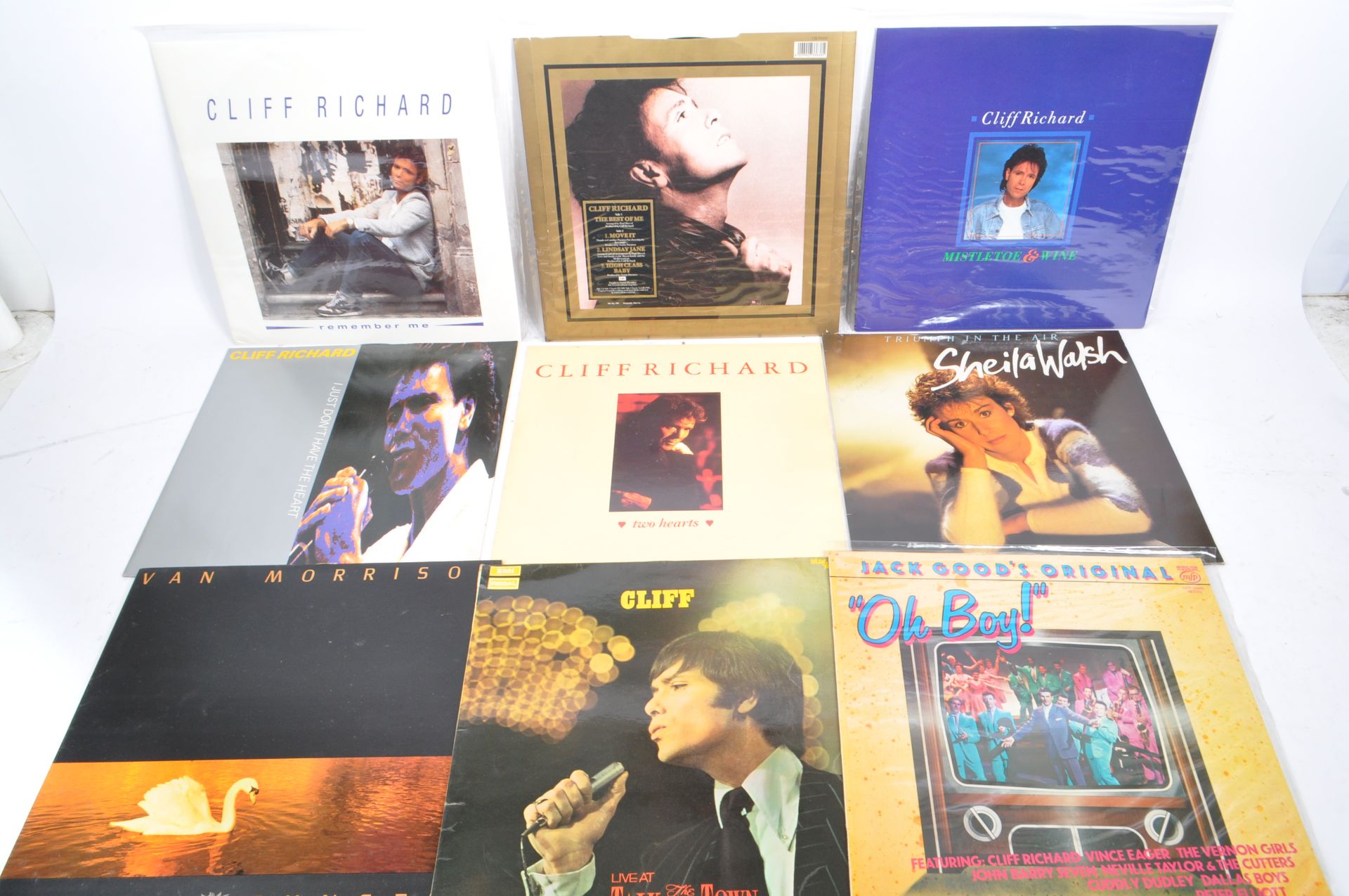 SIR CLIFF RICHARD OBE - COLLECTION OF LONG PLAY VINYL RECORDS - Image 6 of 6