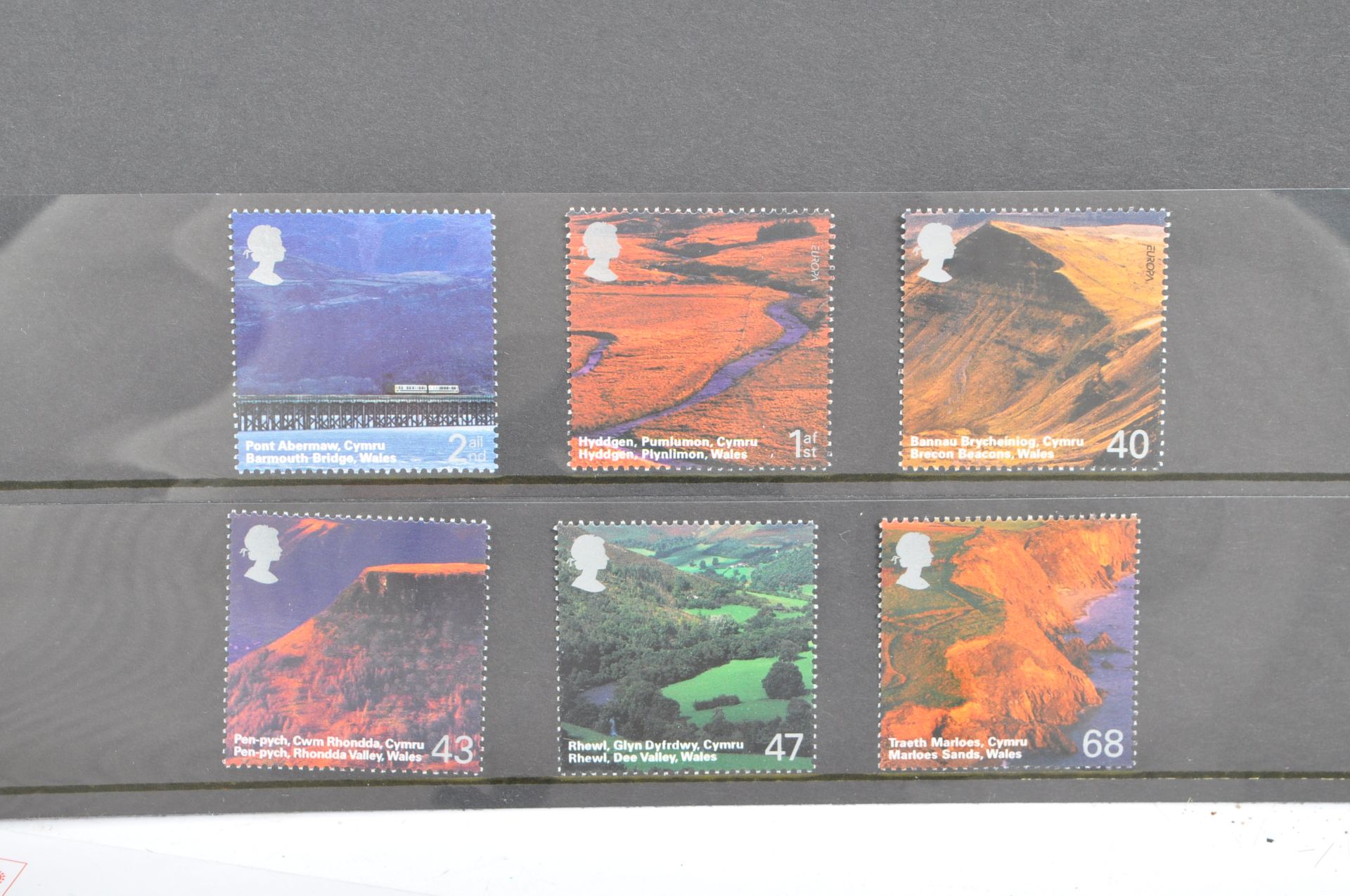 COLLECTION OF BRITISH UNHINGED POSTAGE STAMPS - Bild 4 aus 7