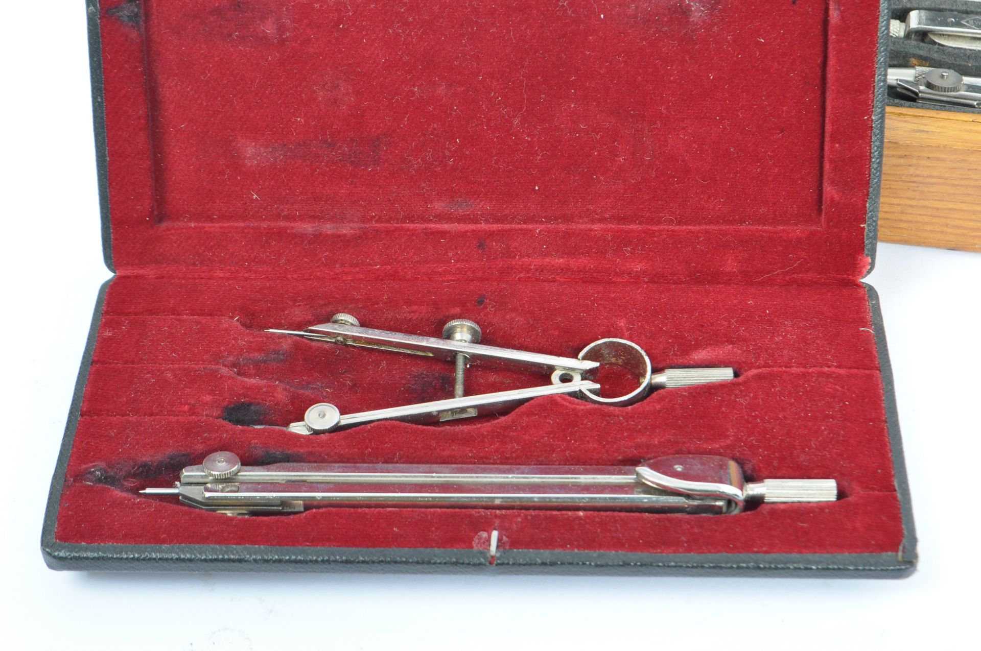 COLLECTION OF CASED DRAFTSMAN'S DRAWING INSTRUMENTS - Bild 2 aus 7