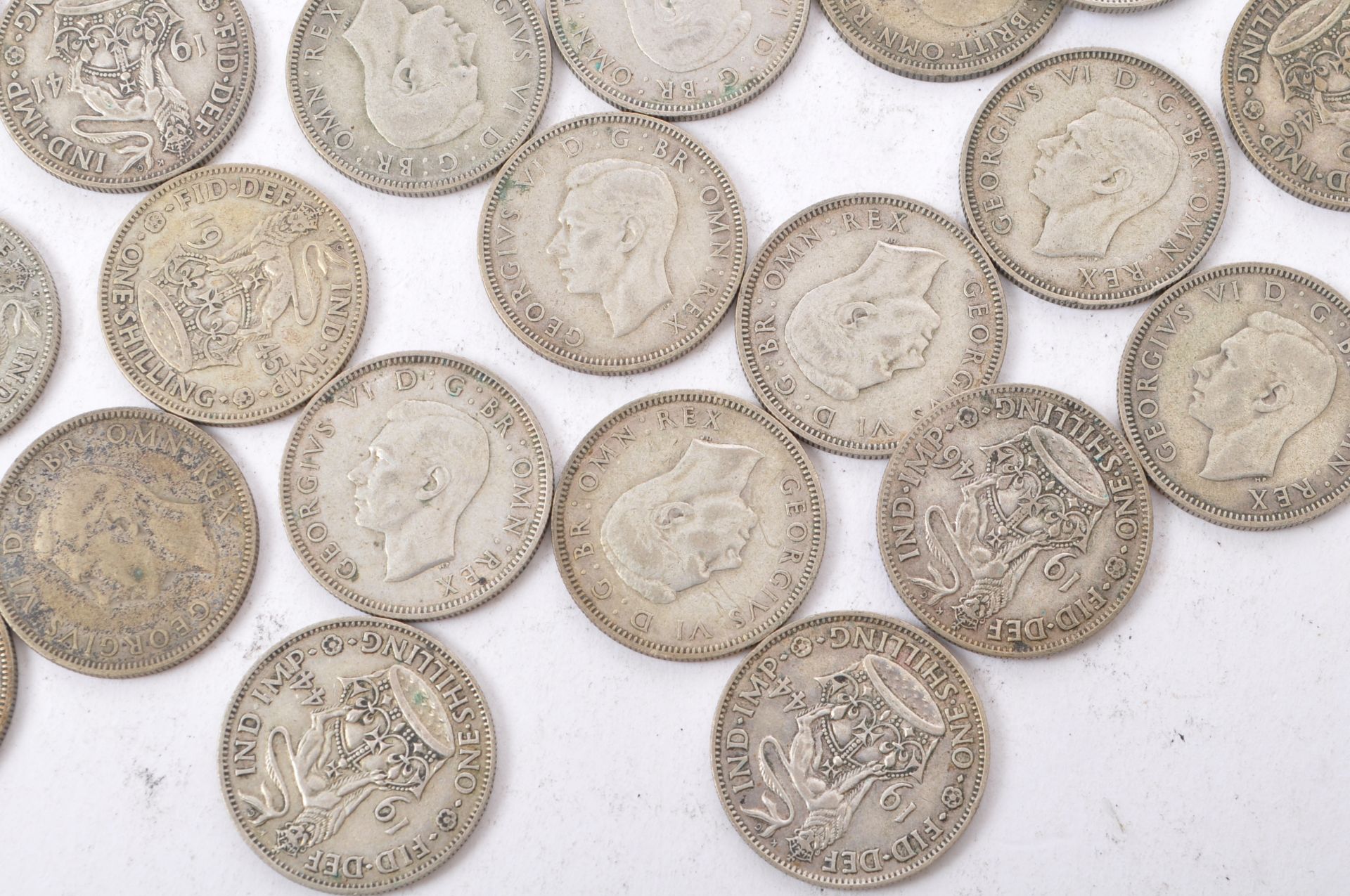 COLLECTION OF 20TH CENTURY SHILLING COINS - 322G - Image 2 of 6