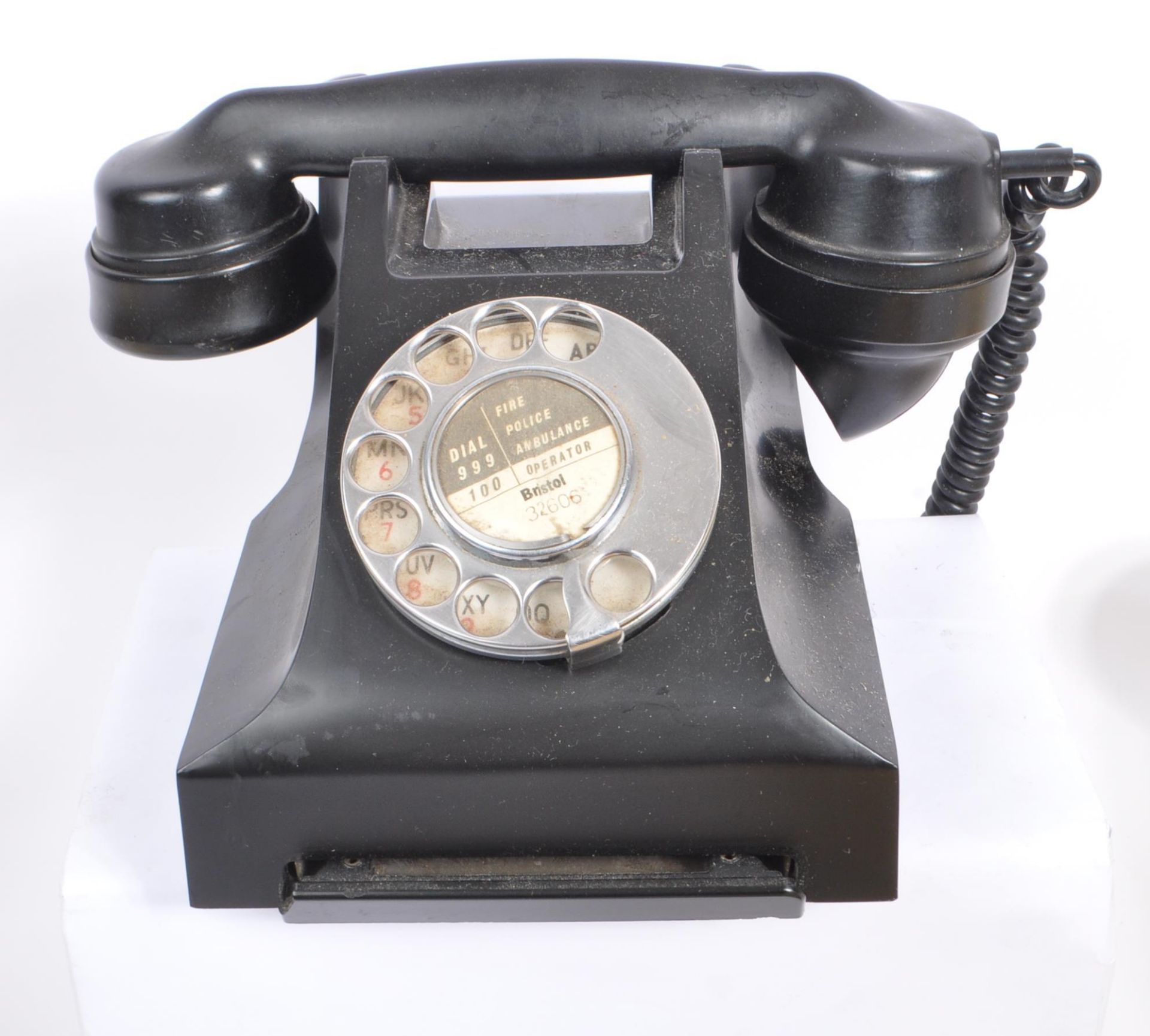 COLLECTION OF 20TH CENTURY RING DIAL TELEPHONES - Image 7 of 9
