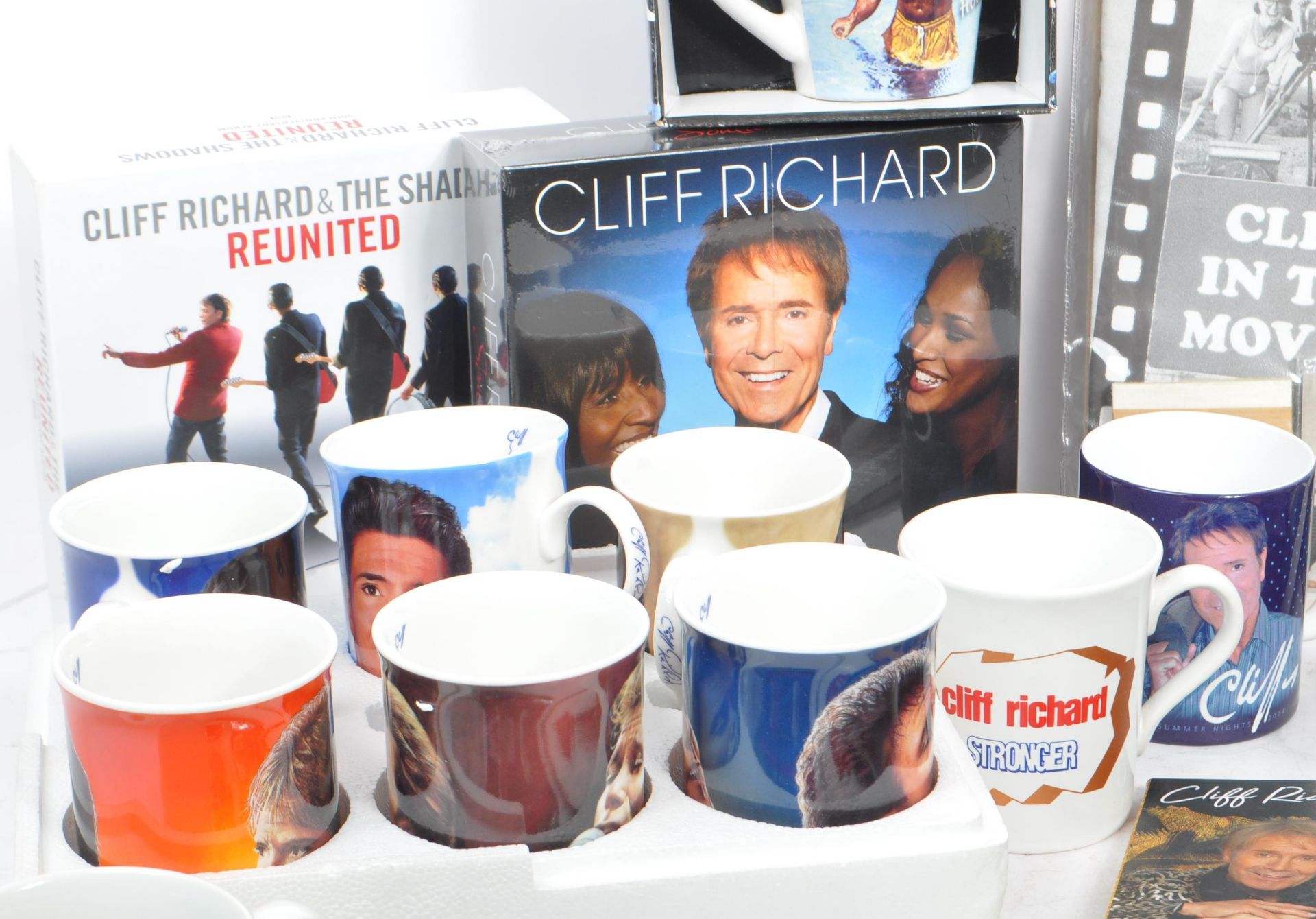 SIR CLIFF RICHARD - A COLLECTION OF CLIFF MEMORABILIA / MERCH - Image 2 of 10