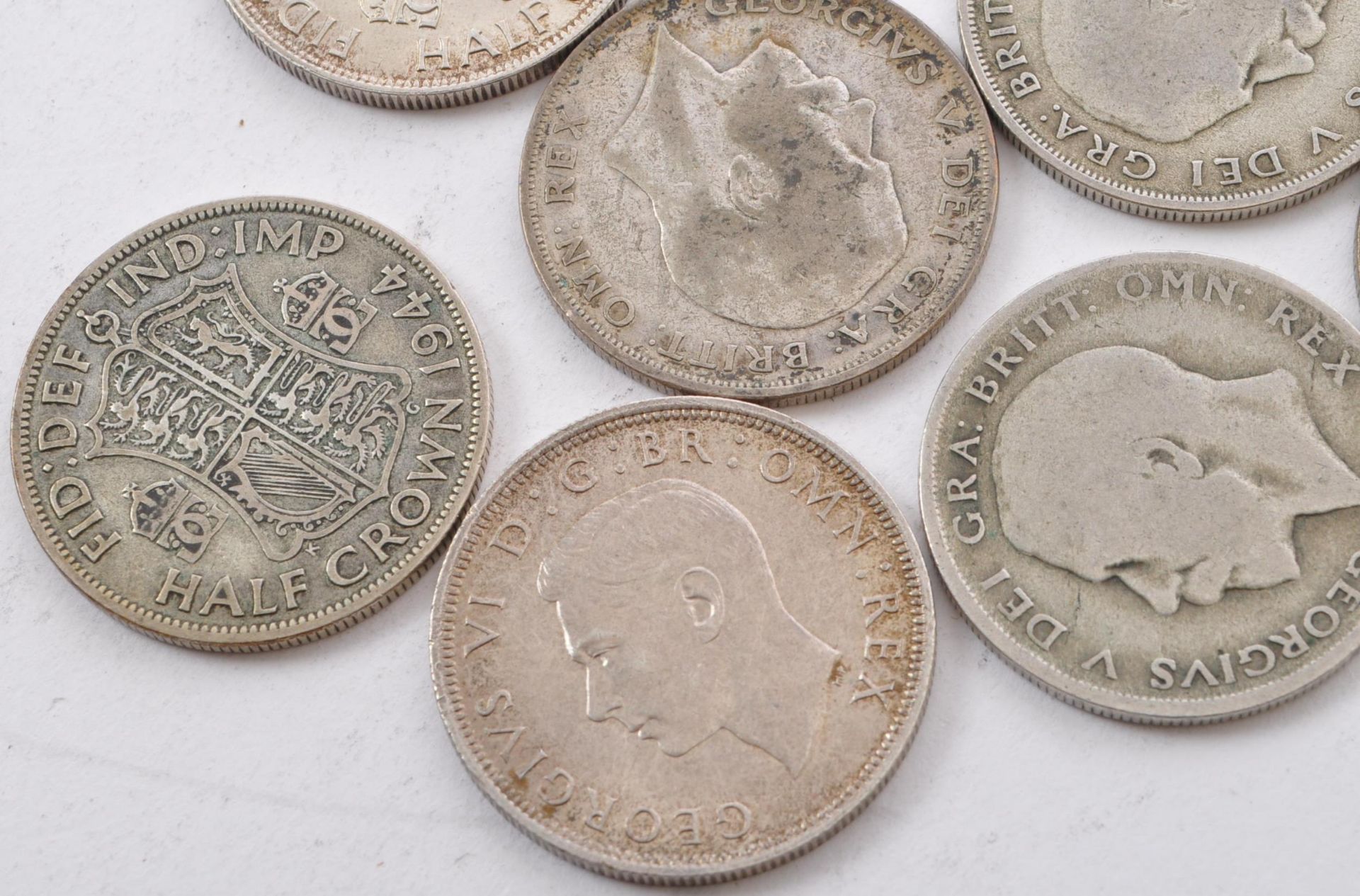 EIGHT EARLY 20TH CENTURY SILVER HALF CROWN COINS - Image 4 of 6