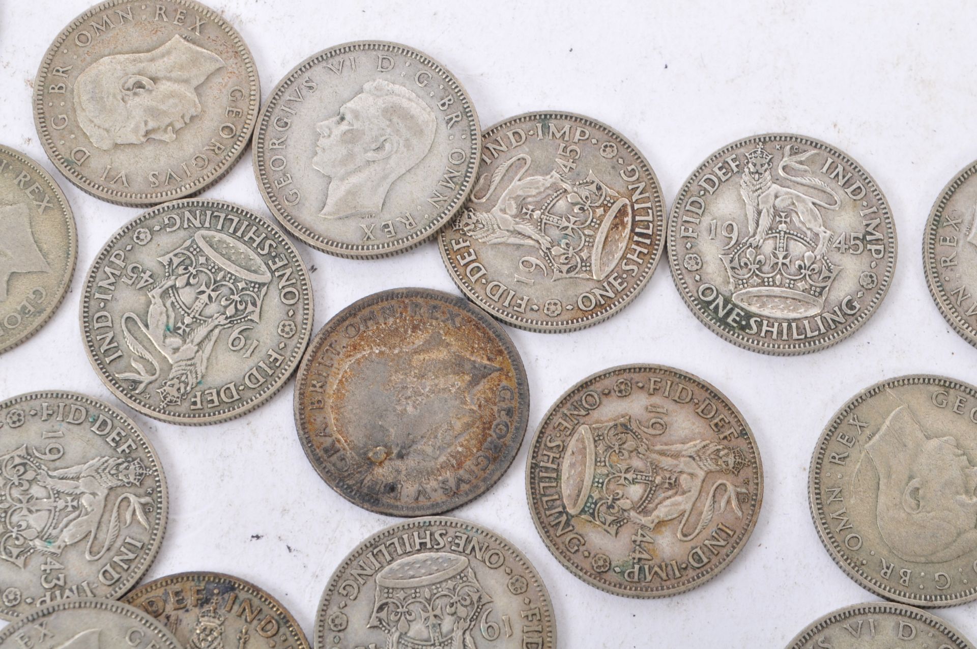 COLLECTION OF 20TH CENTURY SHILLING COINS - 322G - Image 5 of 6
