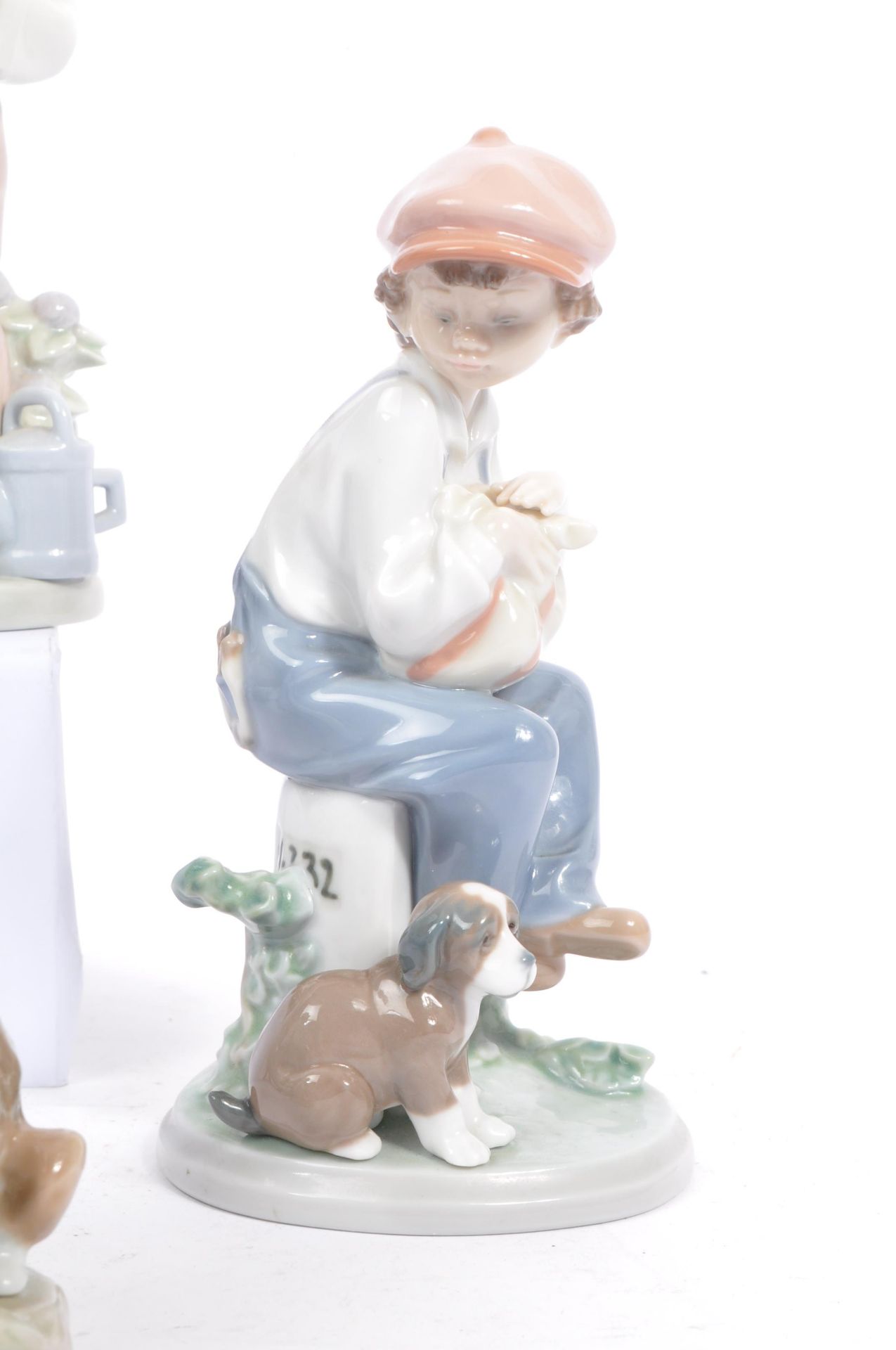 LLADRO - COLLECTION OF FIVE CHILDREN PORCELAIN FIGURES - Image 4 of 9