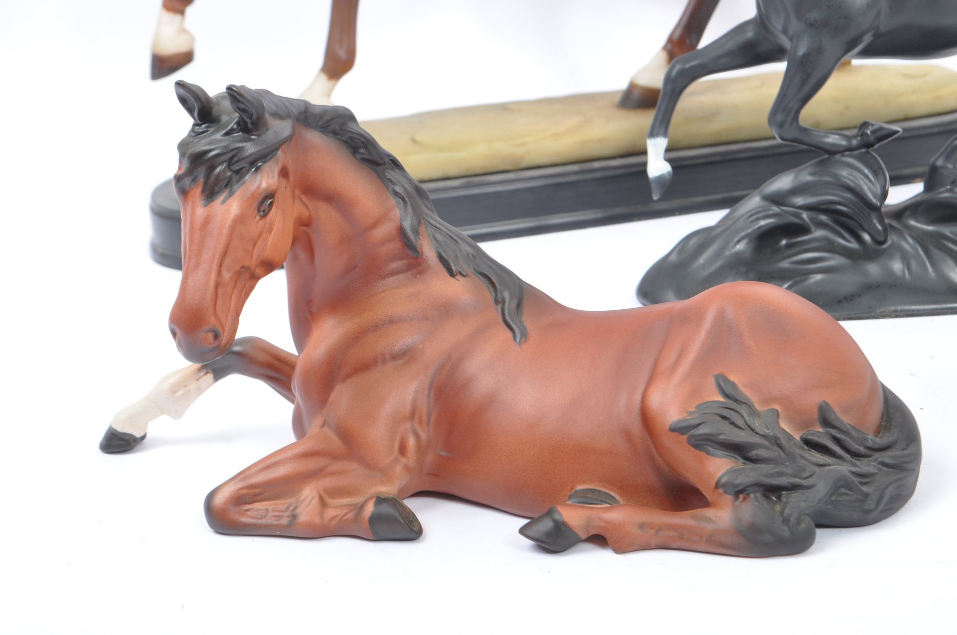 BESWICK - COLLECTION OF PORCELAIN HORSE FIGURINES - Image 2 of 7