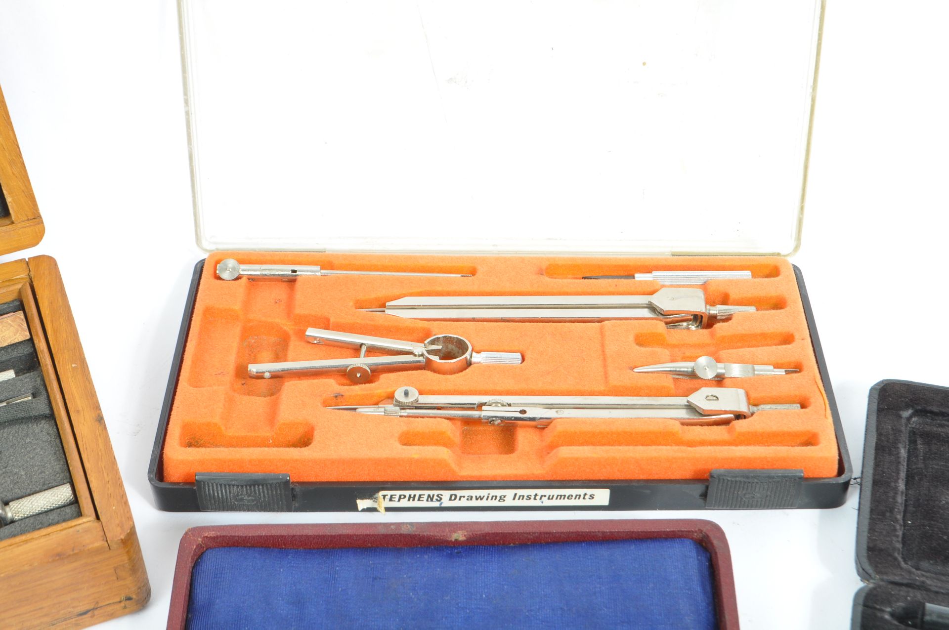 COLLECTION OF CASED DRAFTSMAN'S DRAWING INSTRUMENTS - Bild 5 aus 7